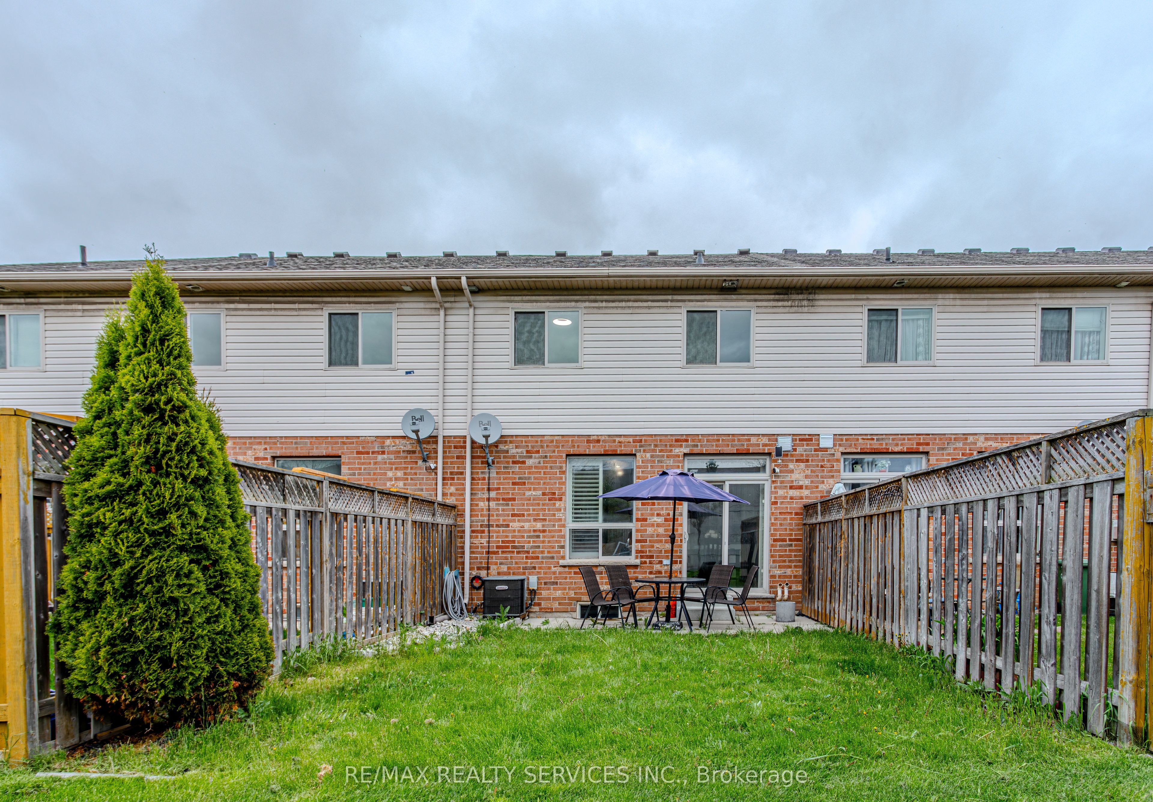 49 Marina Point Crescent N Property Photo 38