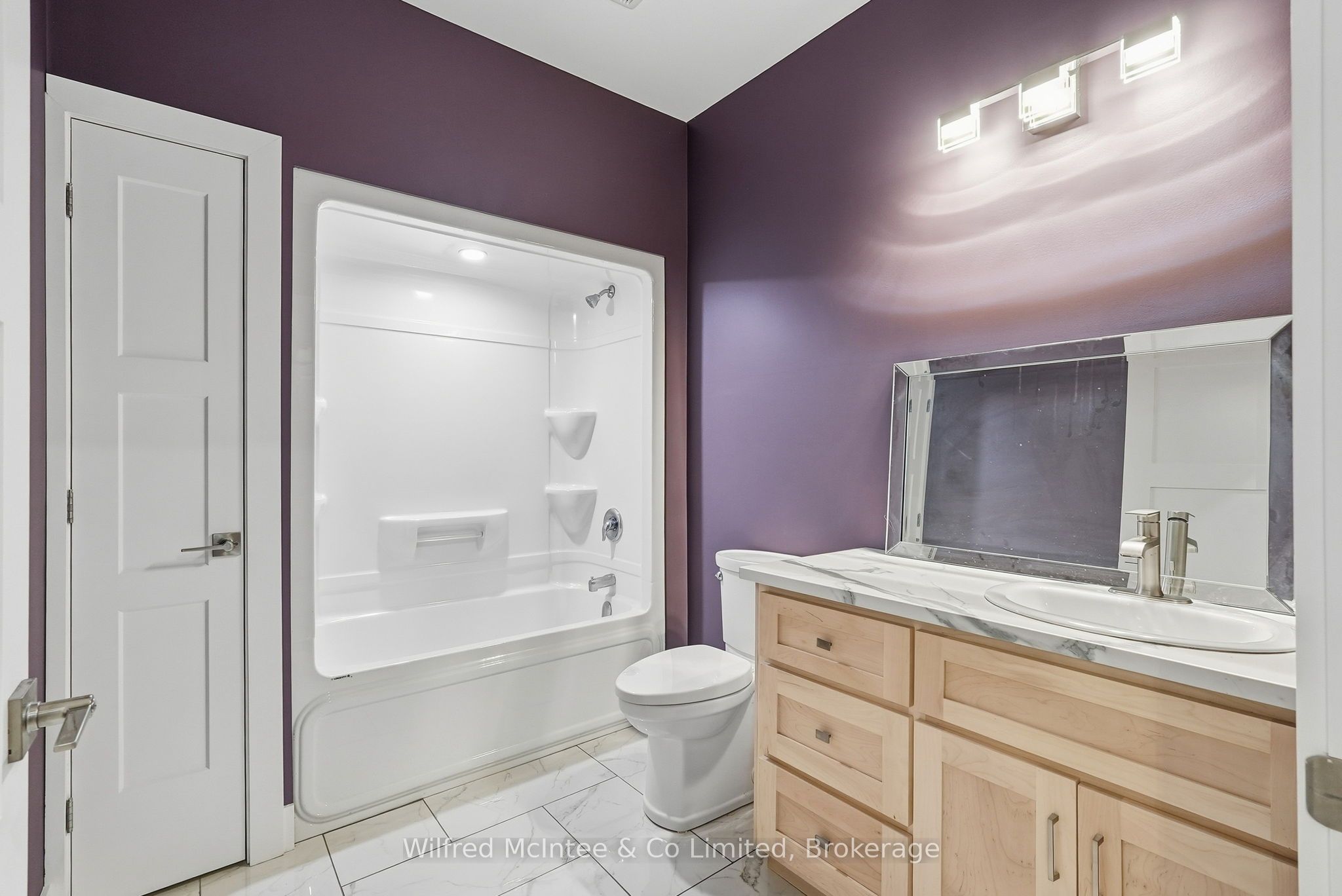 408 Alma Street Property Photo 14