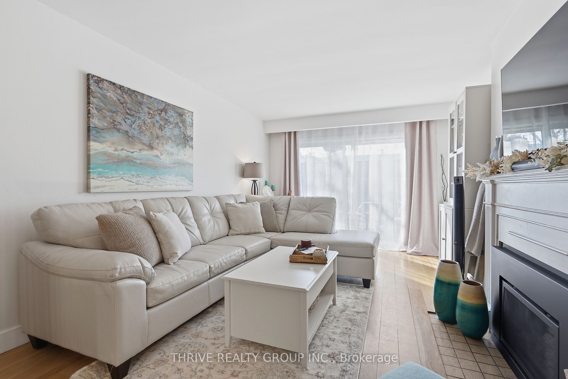 12 Guildwood Walk Property Photo 7