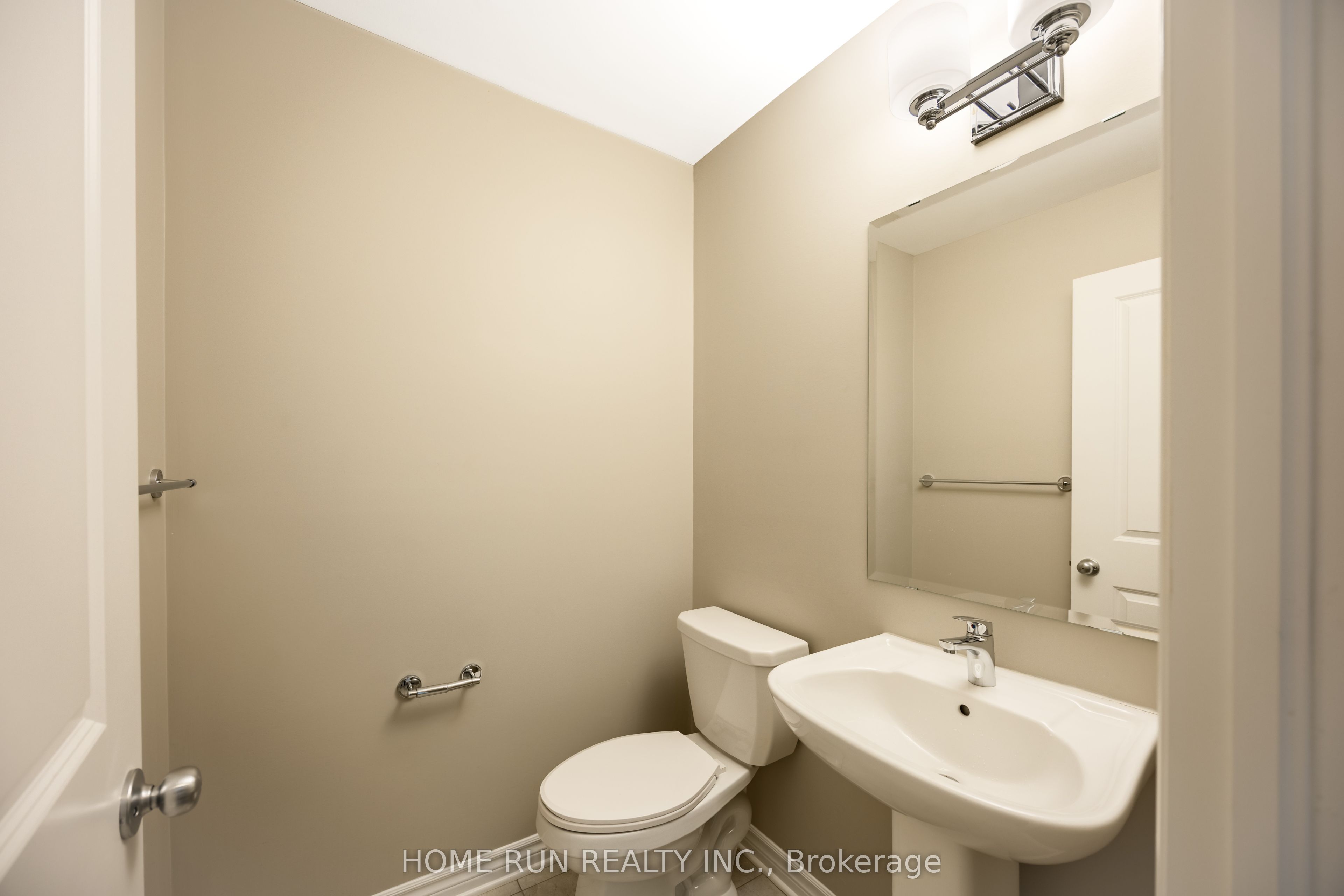818 Clapham Terrace Property Photo 16