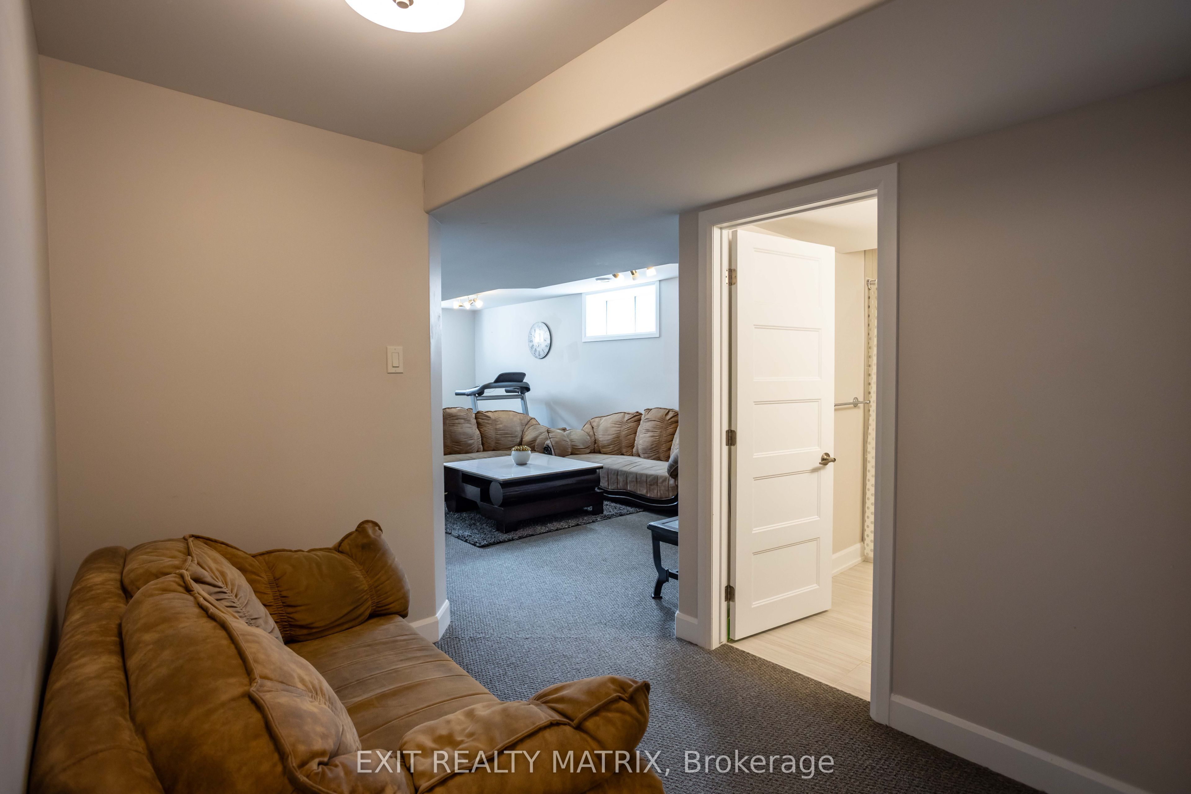 431 Provence Avenue Property Photo 28