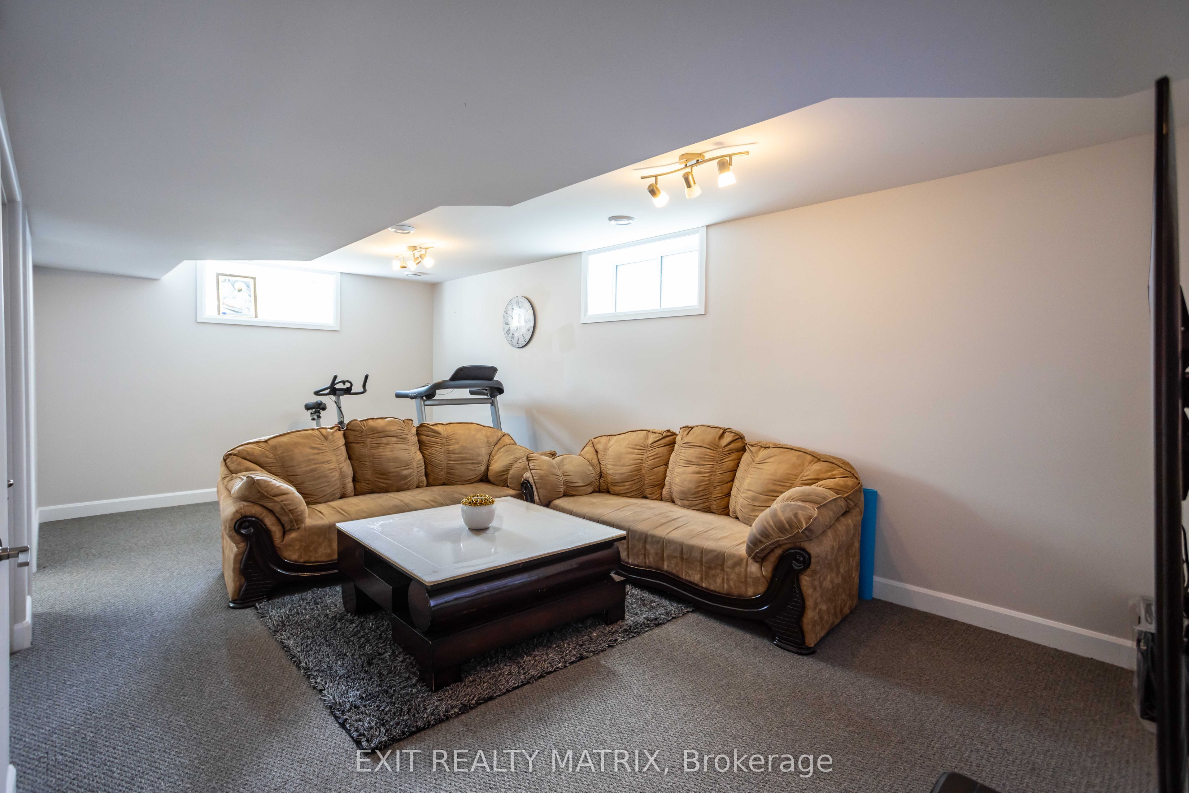 431 Provence Avenue Property Photo 29