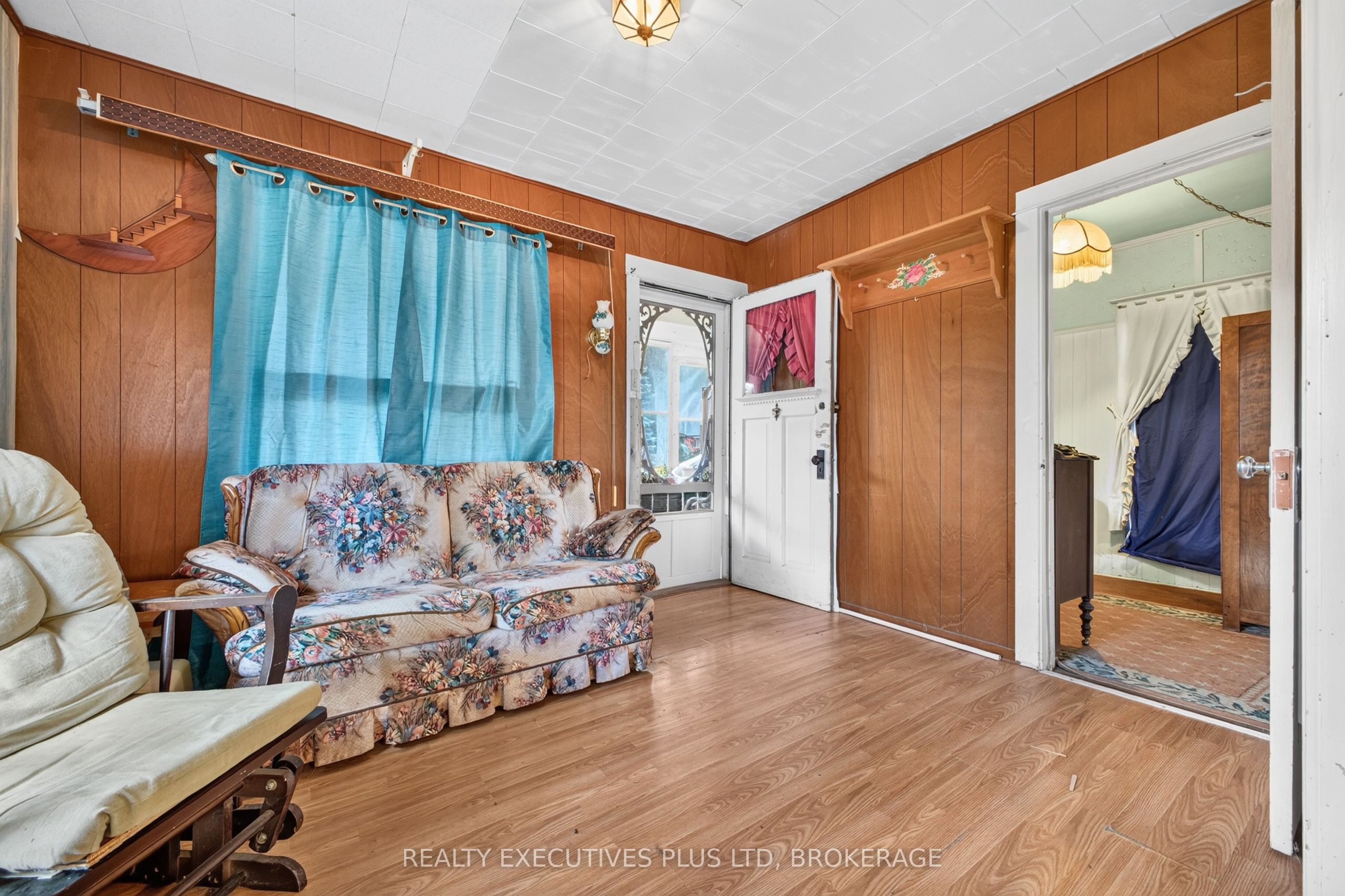 3907 Alexandra Road Property Photo 6
