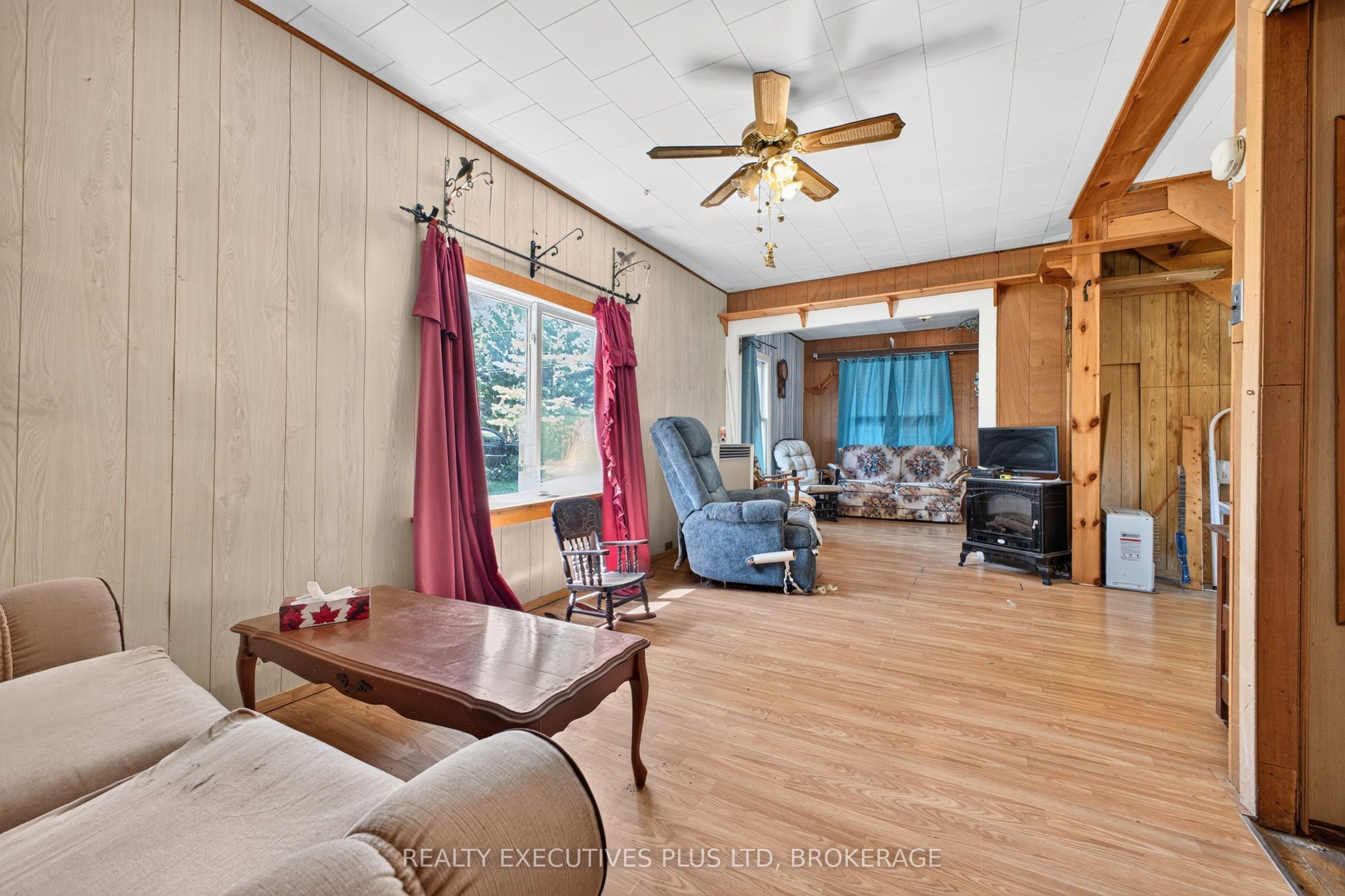 3907 Alexandra Road Property Photo 7