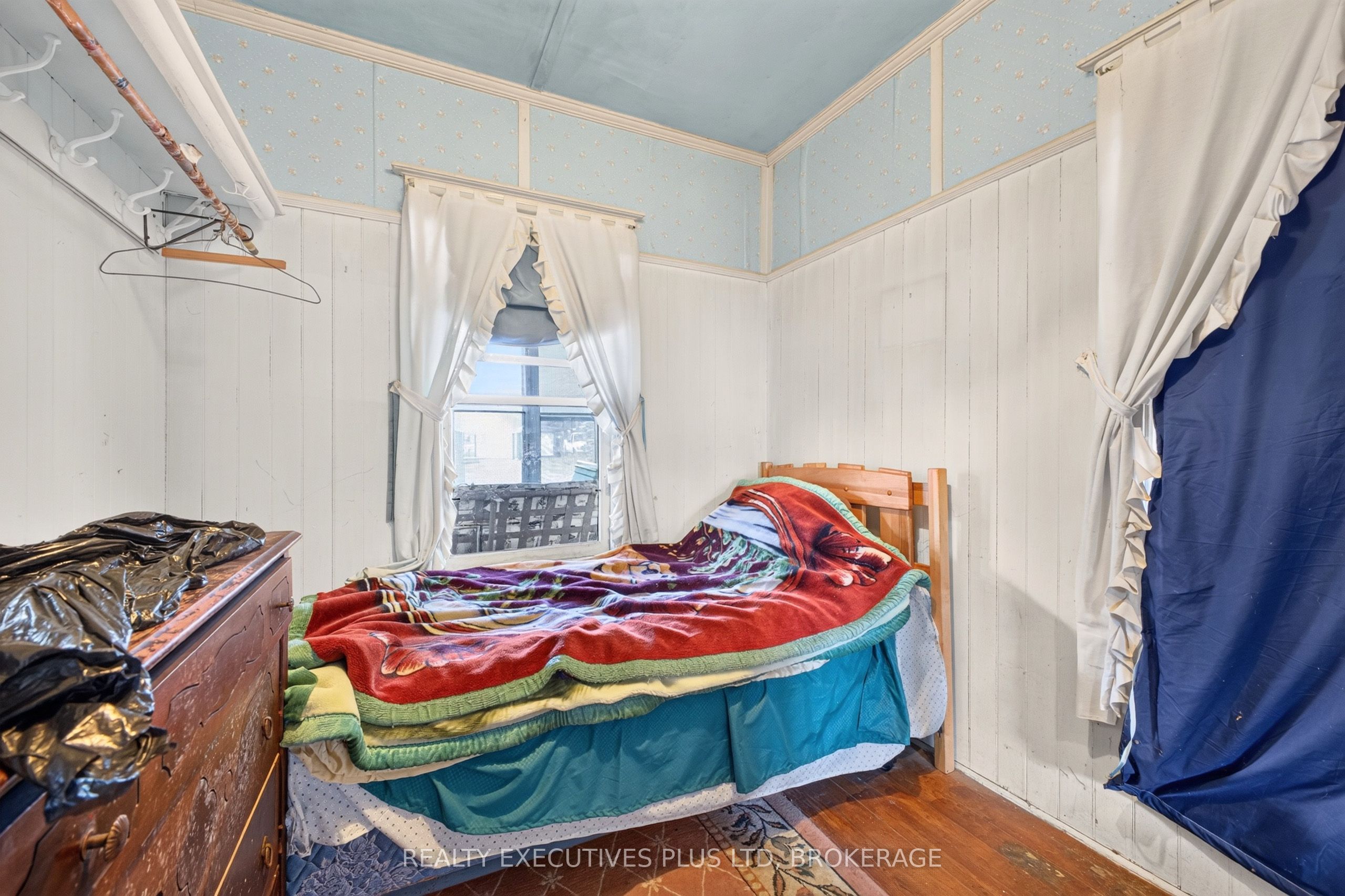 3907 Alexandra Road Property Photo 8