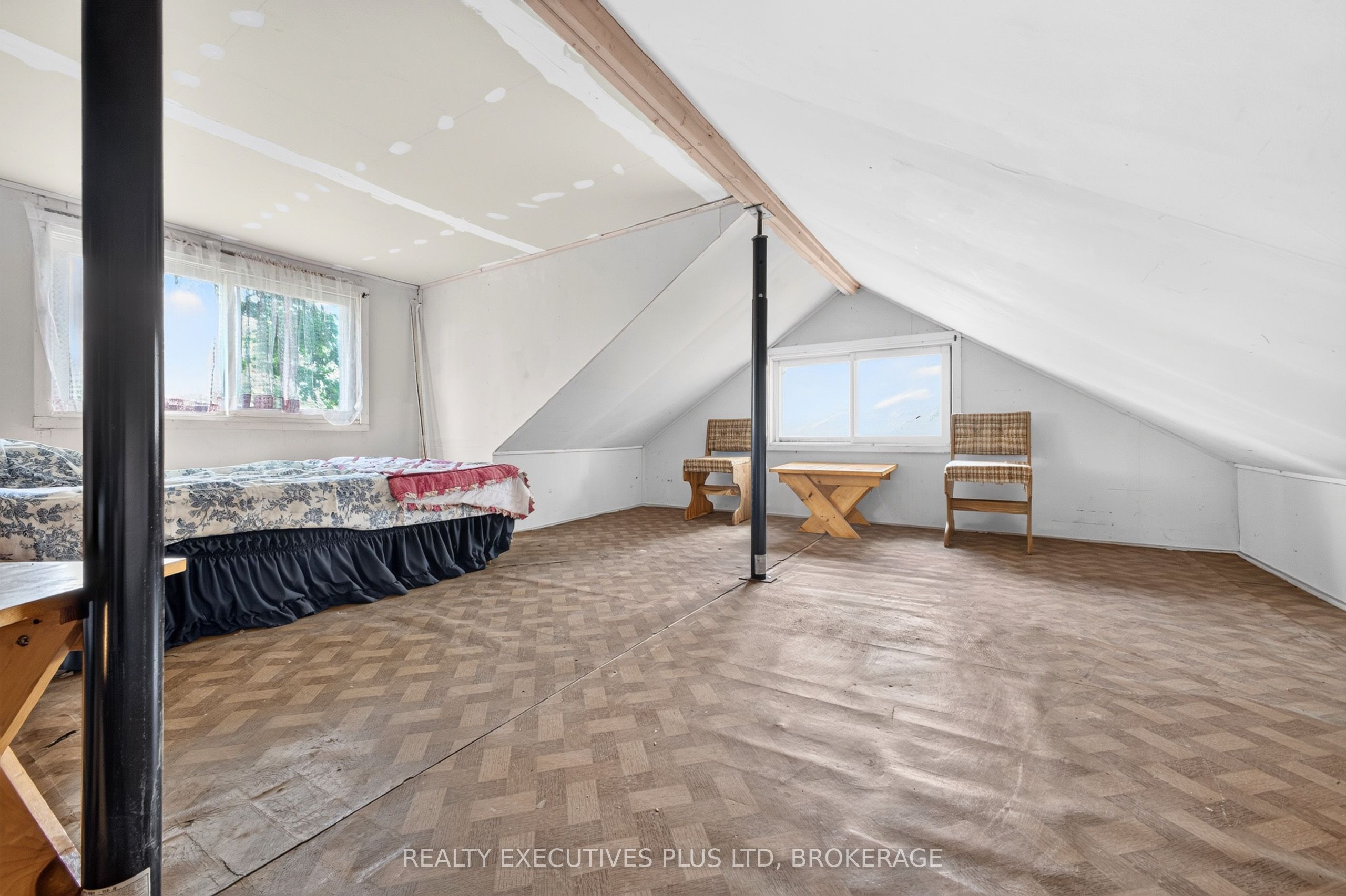 3907 Alexandra Road Property Photo 16
