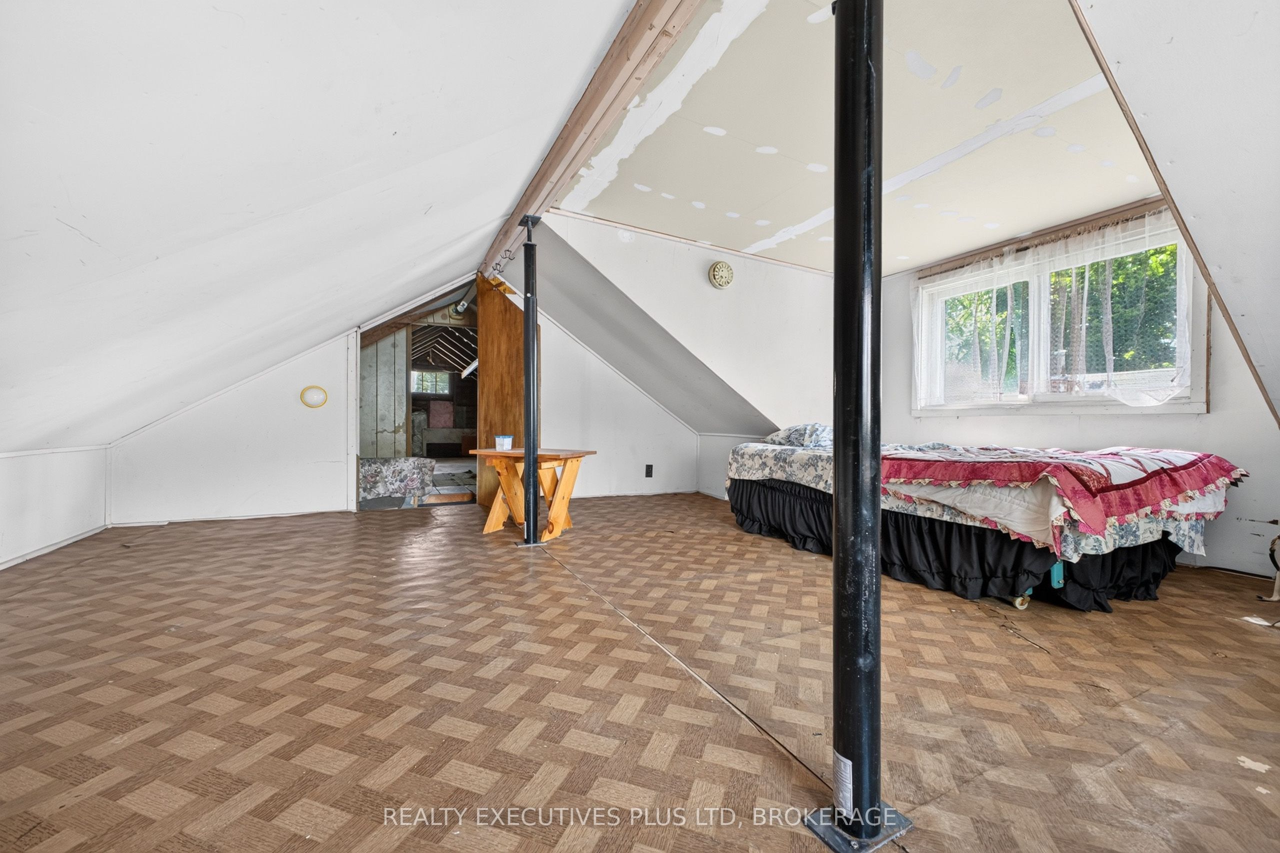 3907 Alexandra Road Property Photo 17