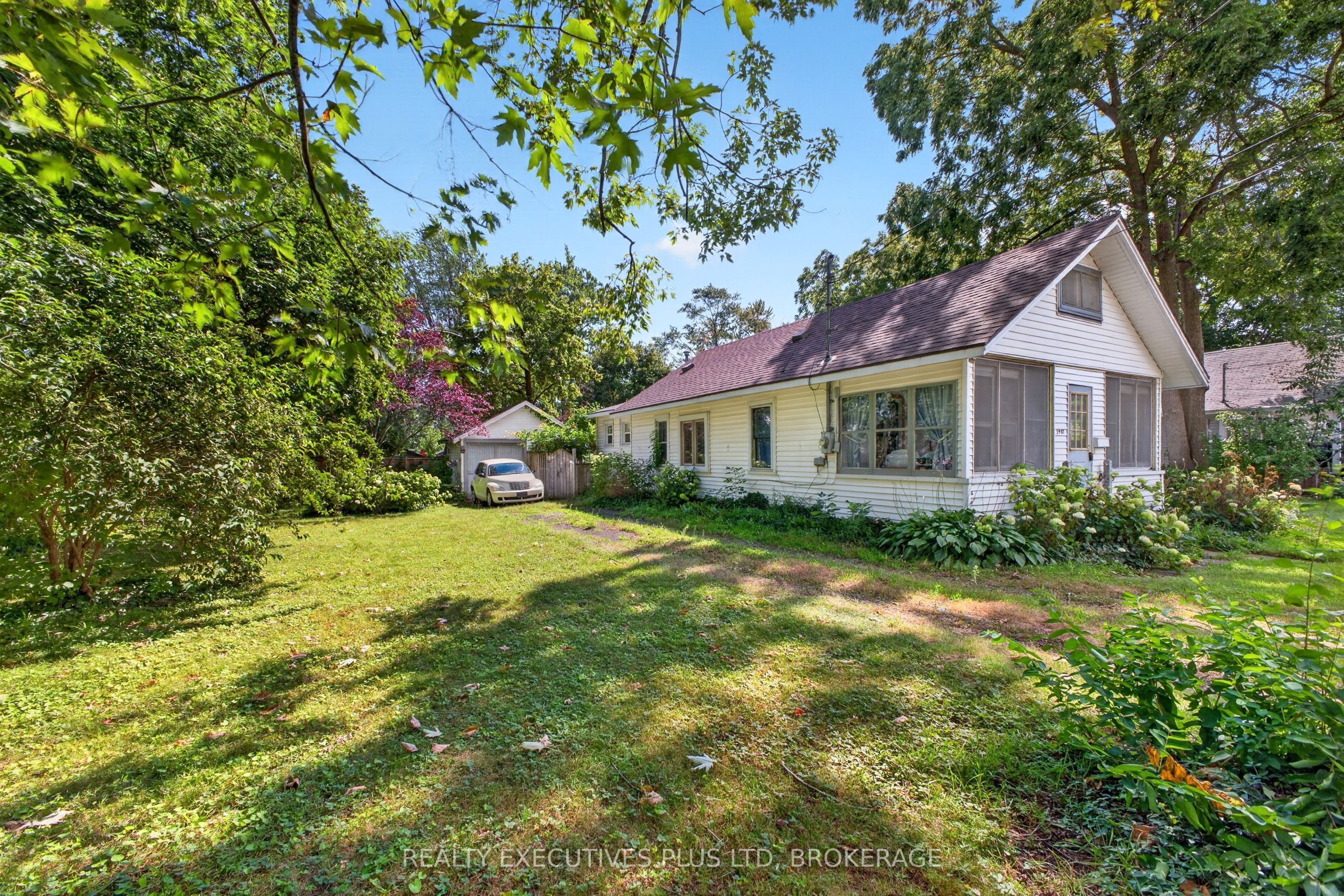 3907 Alexandra Road Property Photo 19