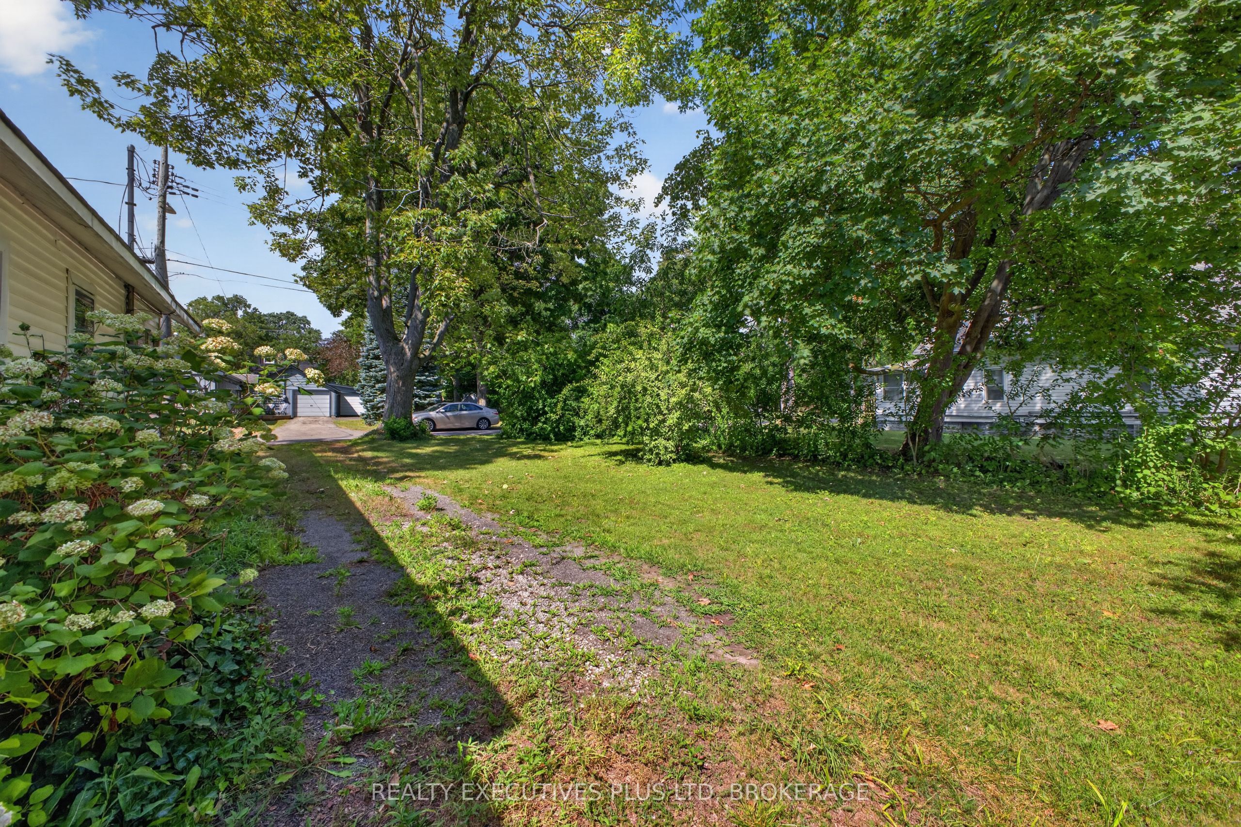 3907 Alexandra Road Property Photo 21
