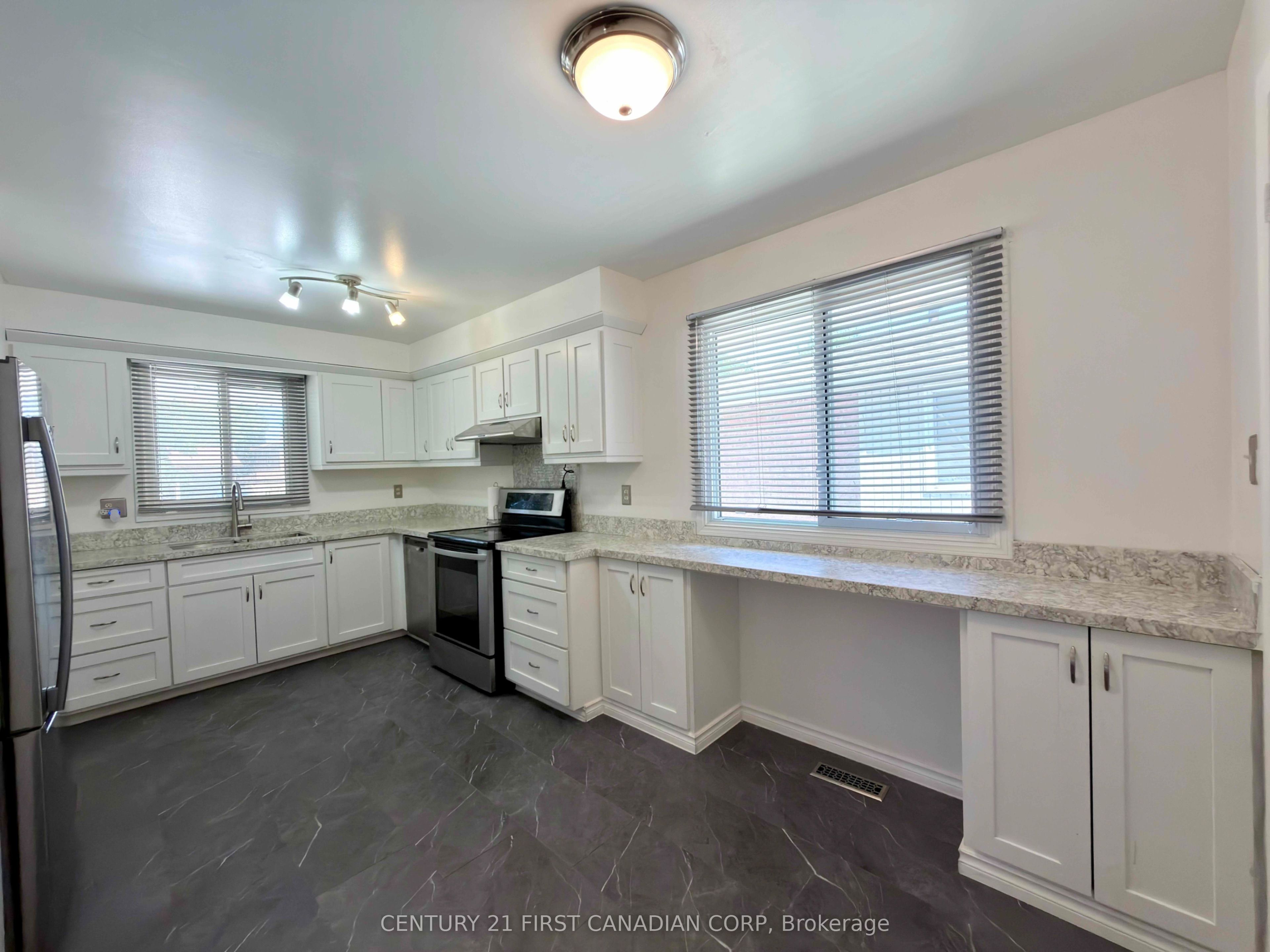 74 Tumbleweed Crescent Property Photo 7