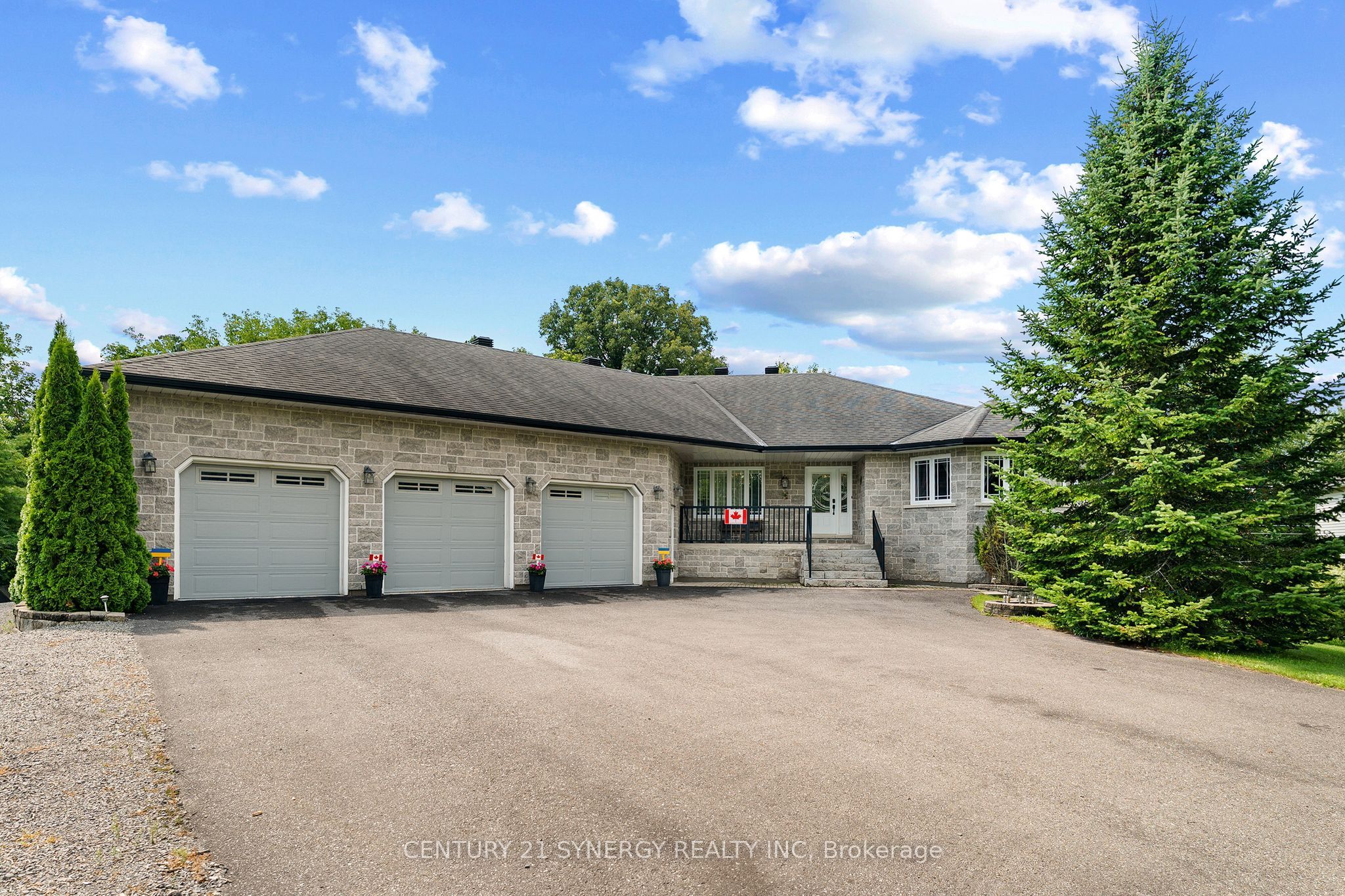 21 Holly Drive Property Photo 1