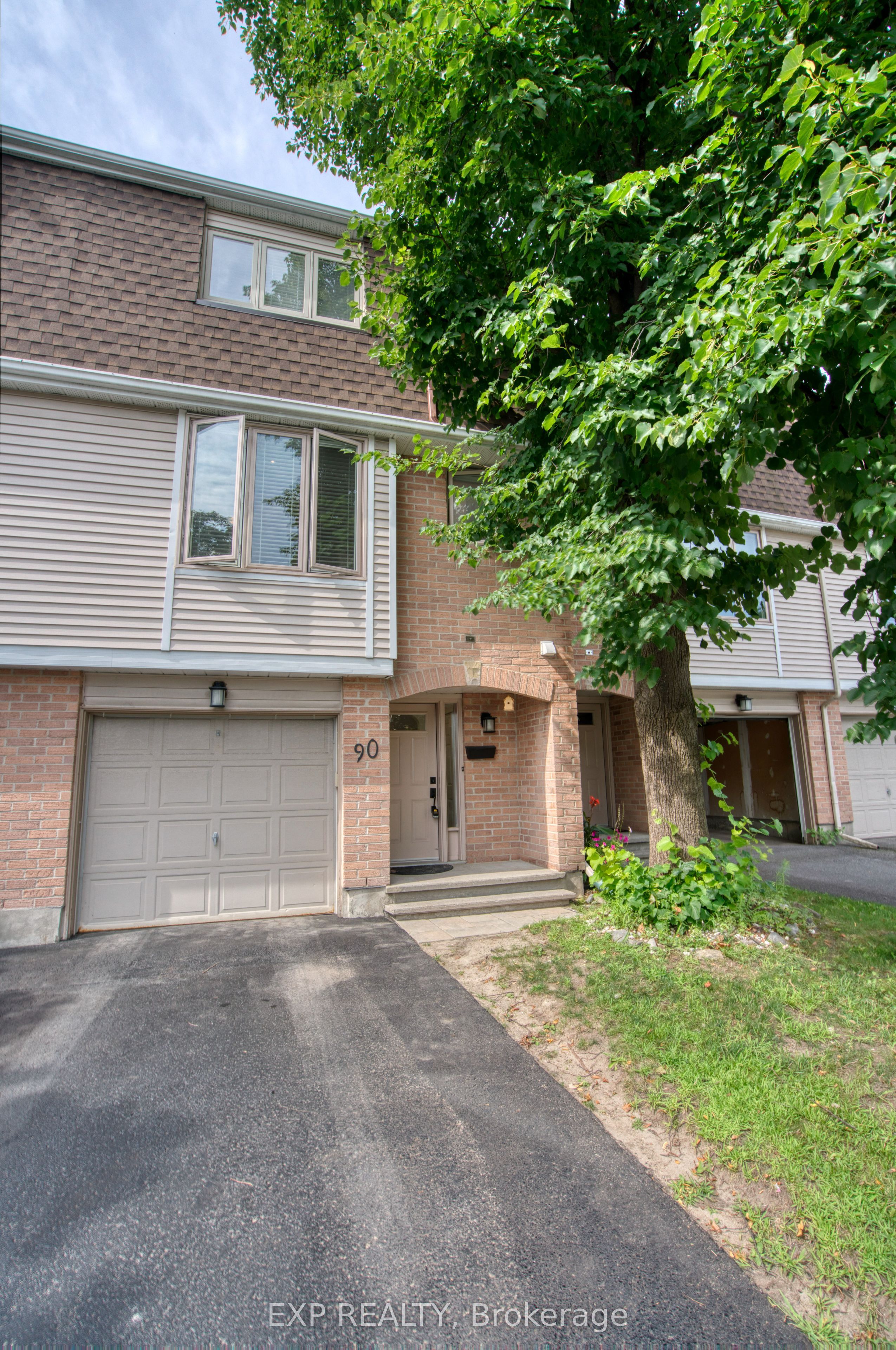 90 Lightfoot Place 75 Property Photo 2