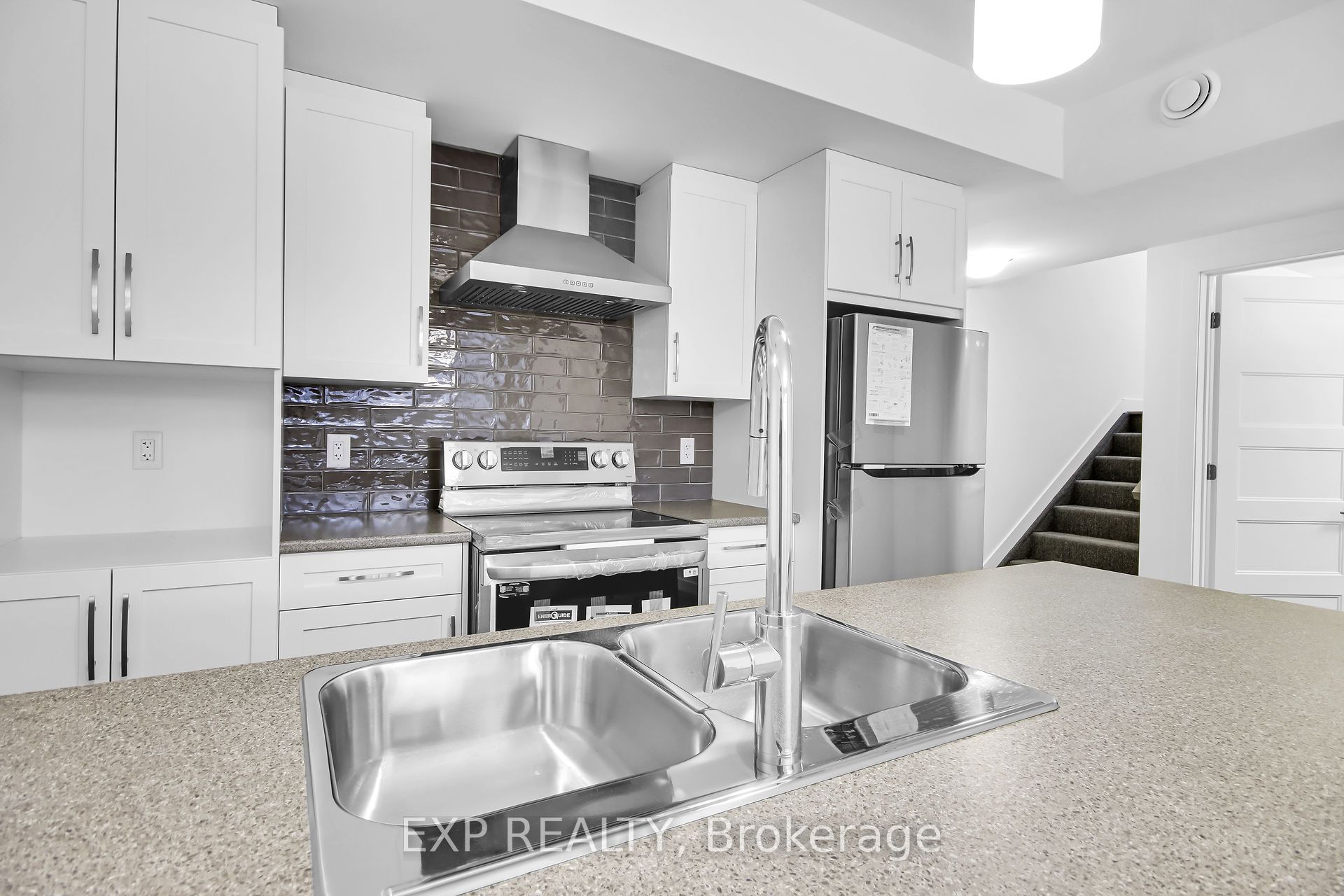 230 Cypress Street A Property Photo 6