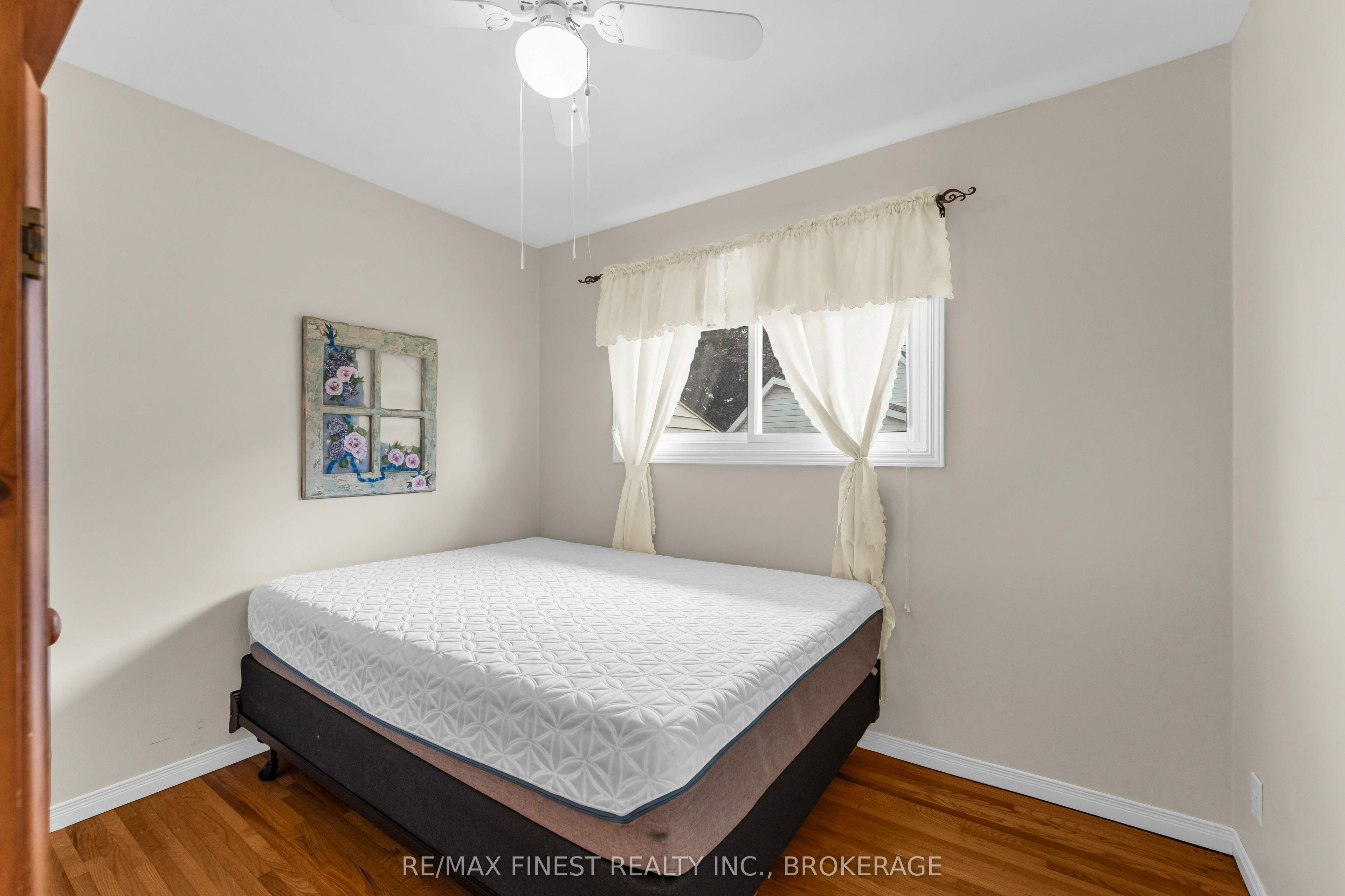 21 Greenfield Park Property Photo 23