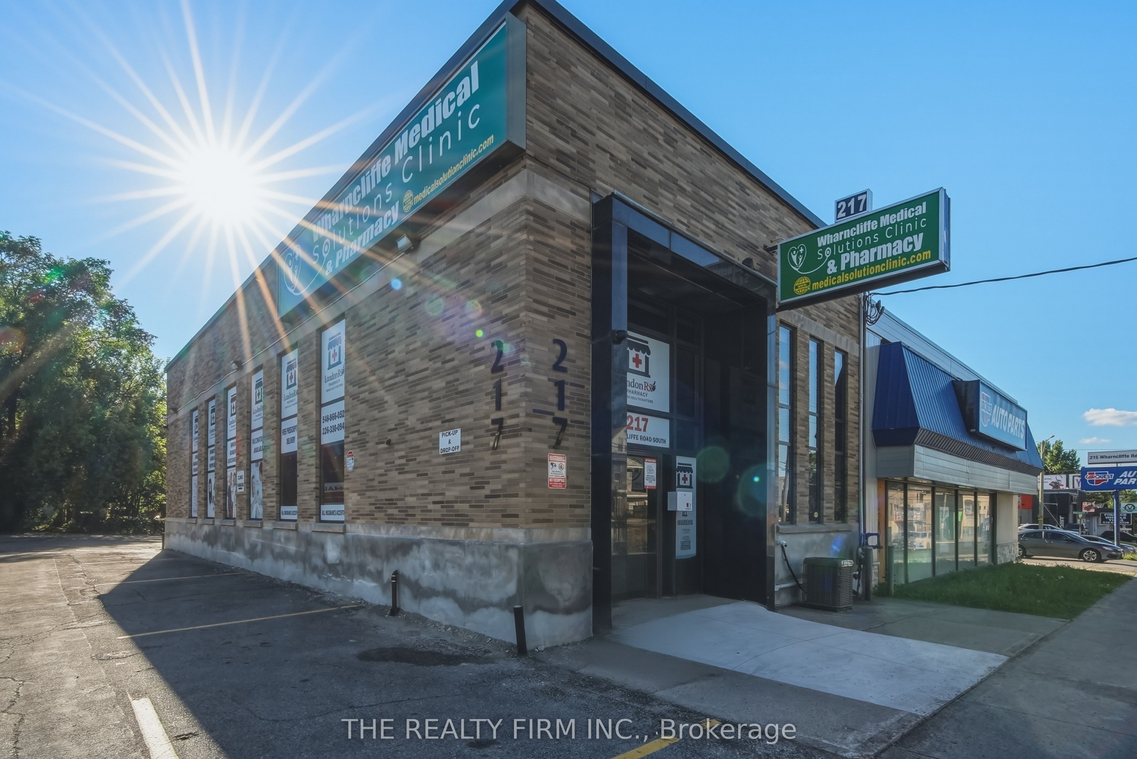 217 Wharncliffe Road S Property Photo 1