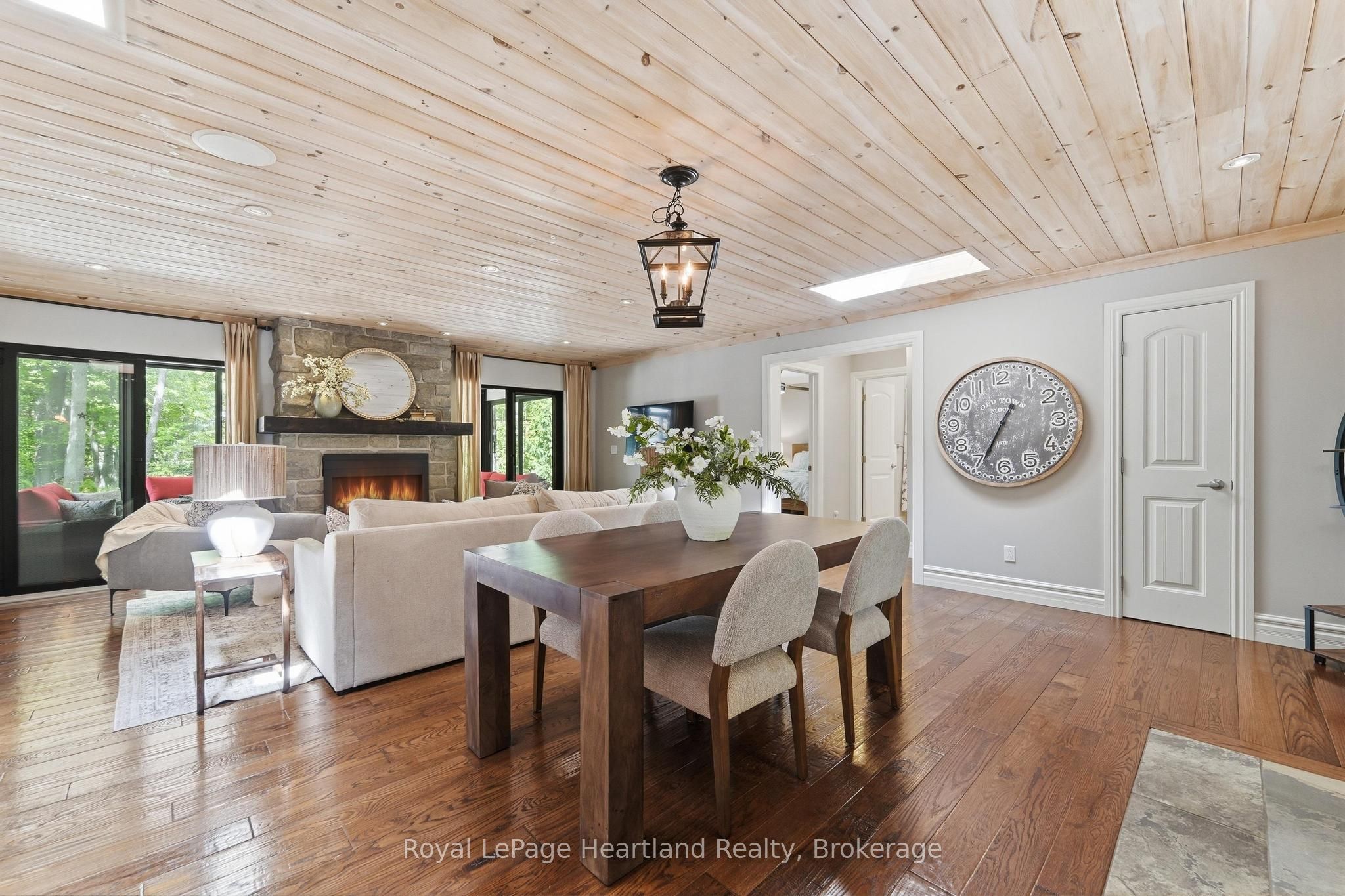 10308 Beach O' Pines Road Property Photo 7