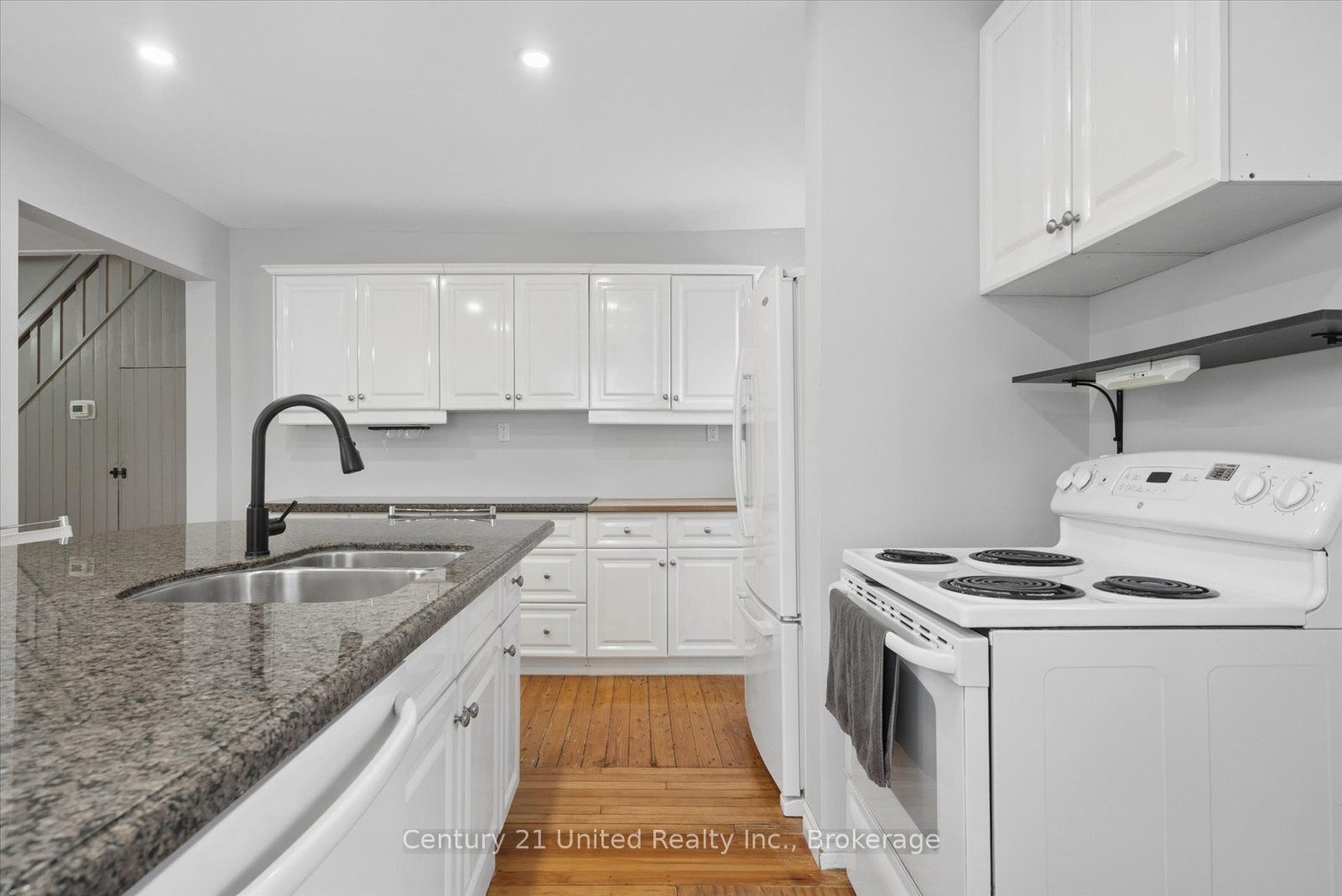 270 Rogers Street Property Photo 13