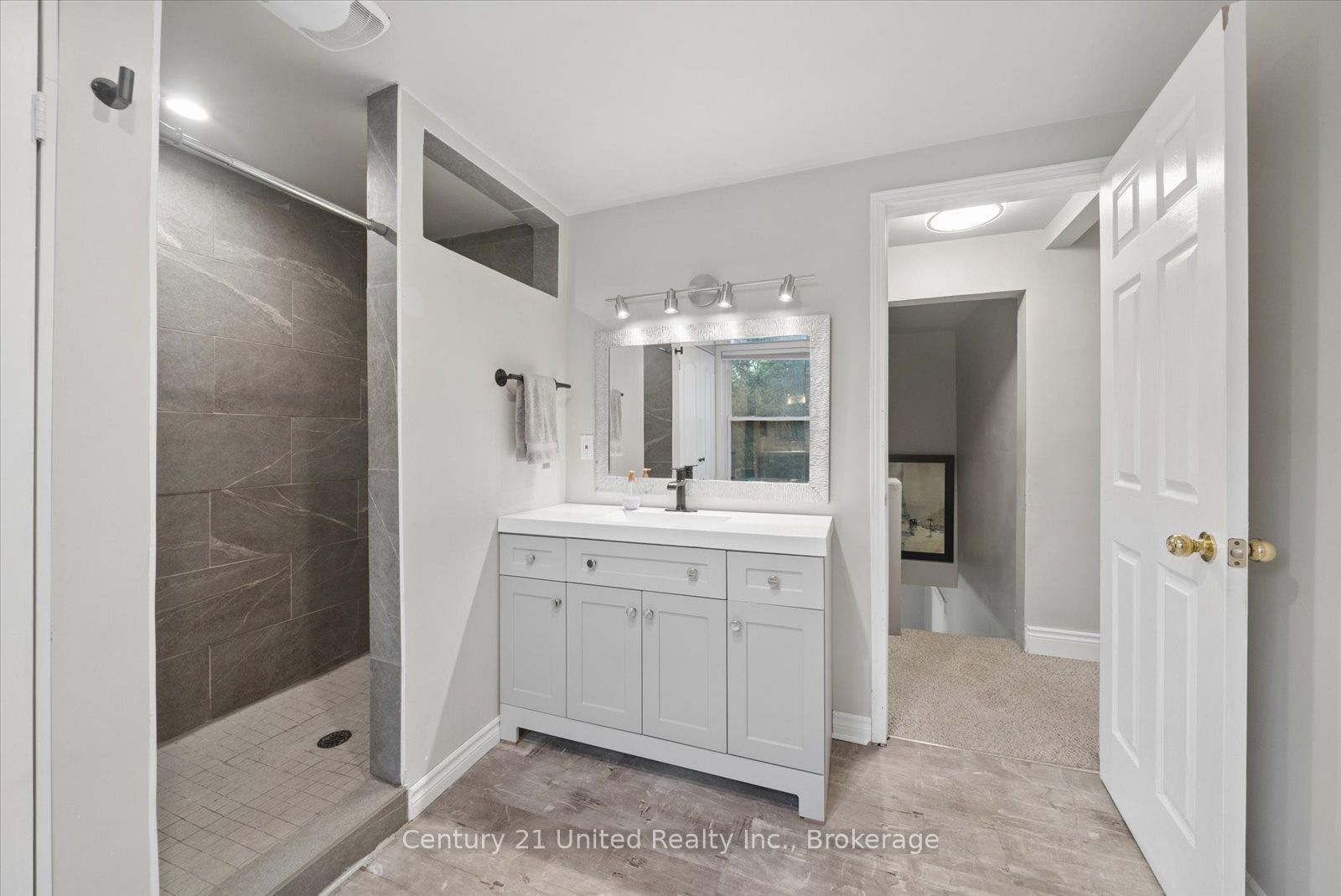 270 Rogers Street Property Photo 21