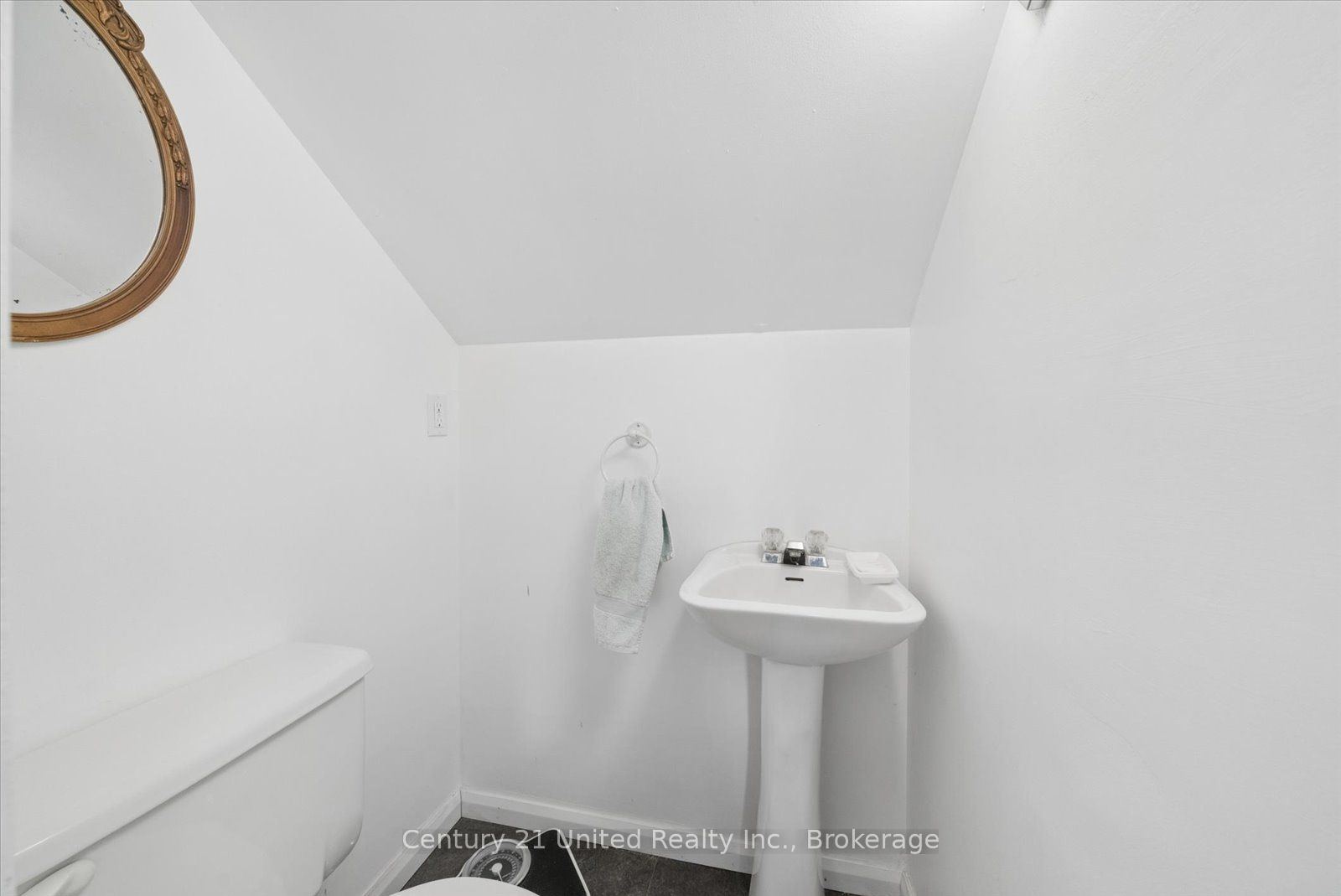 270 Rogers Street Property Photo 39