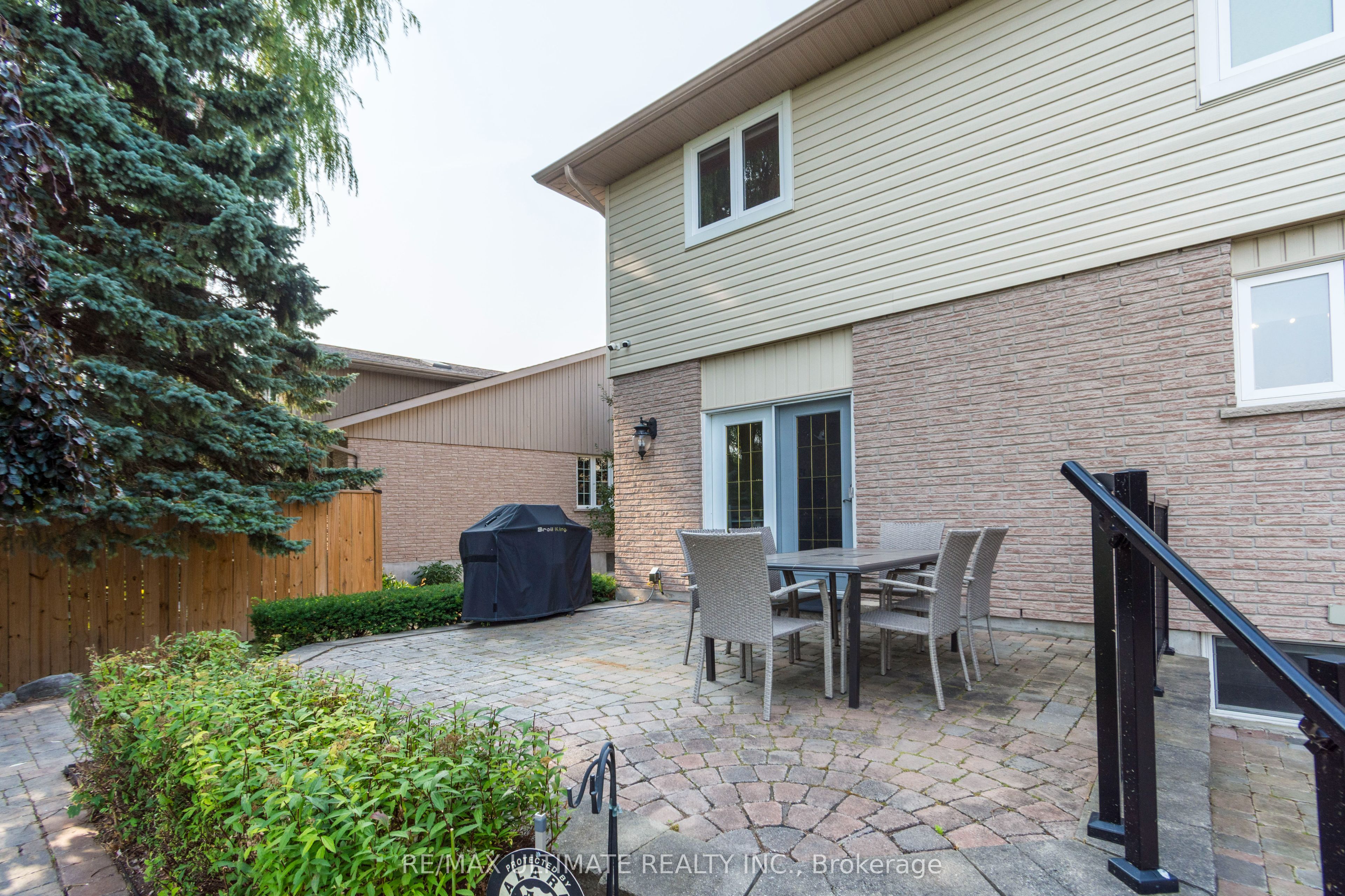 34 Briarwood Cres Crescent Property Photo 43