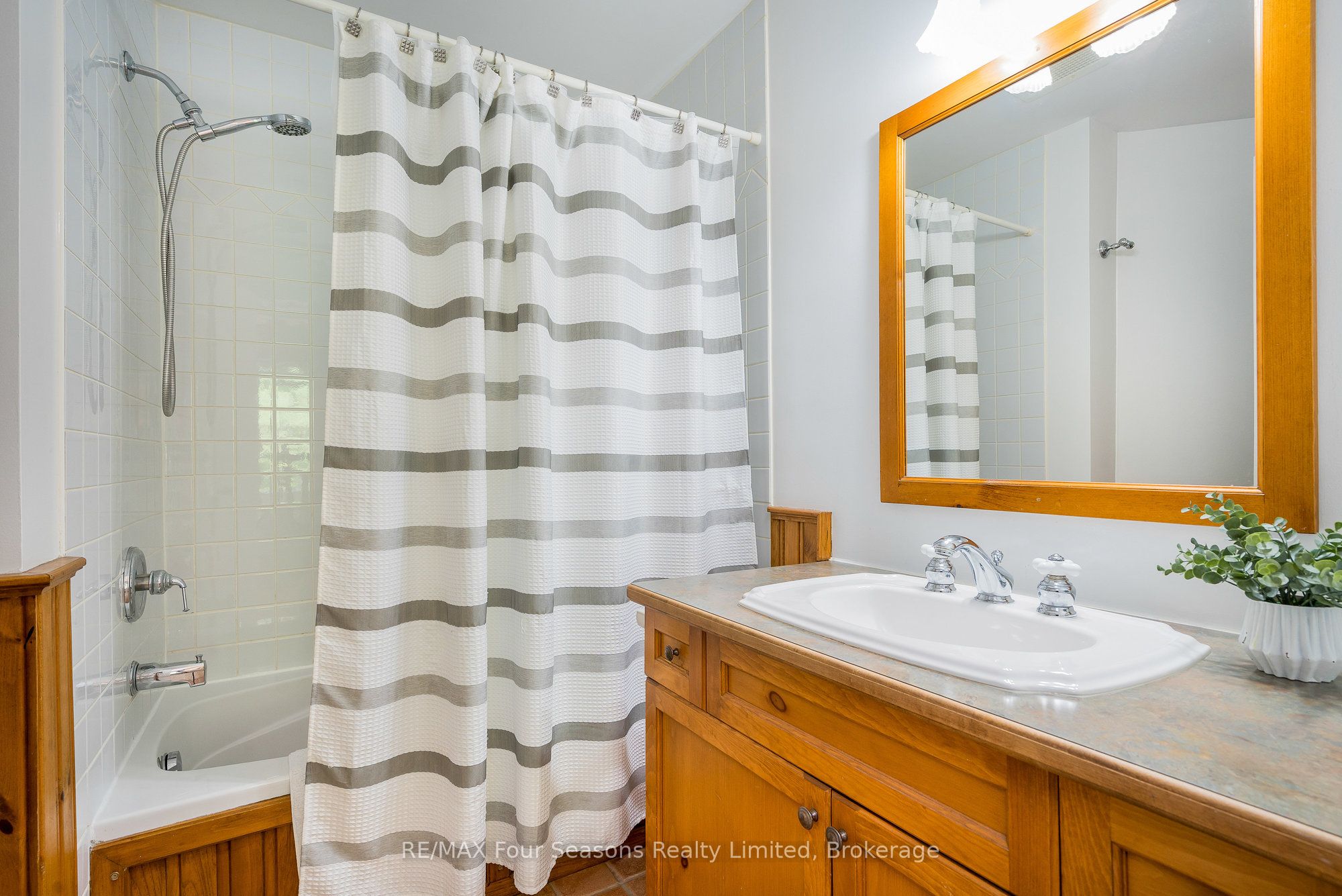 184 Snowbridge Way 114 Property Photo 18