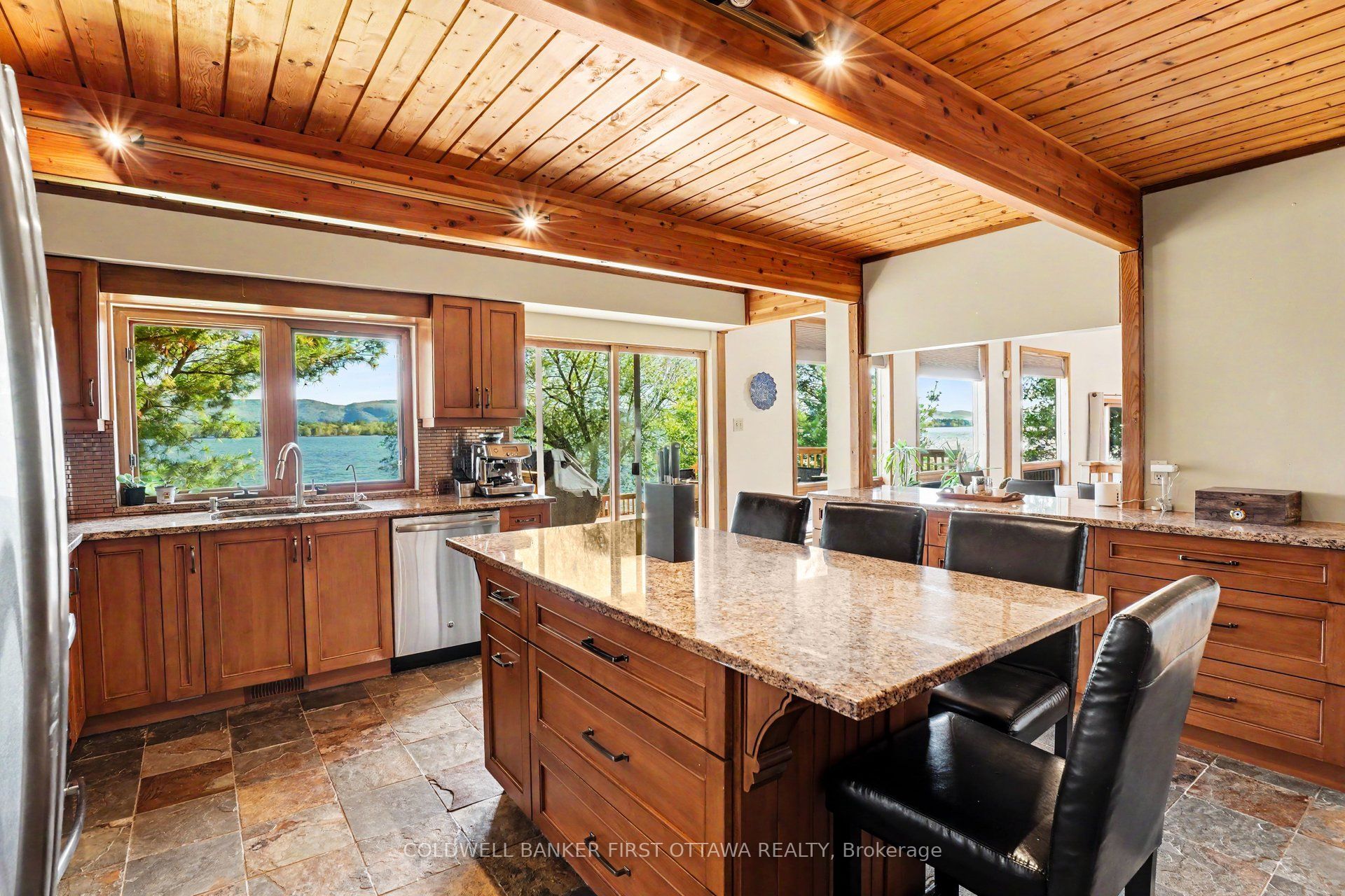 3842 Armitage Avenue Property Photo 19