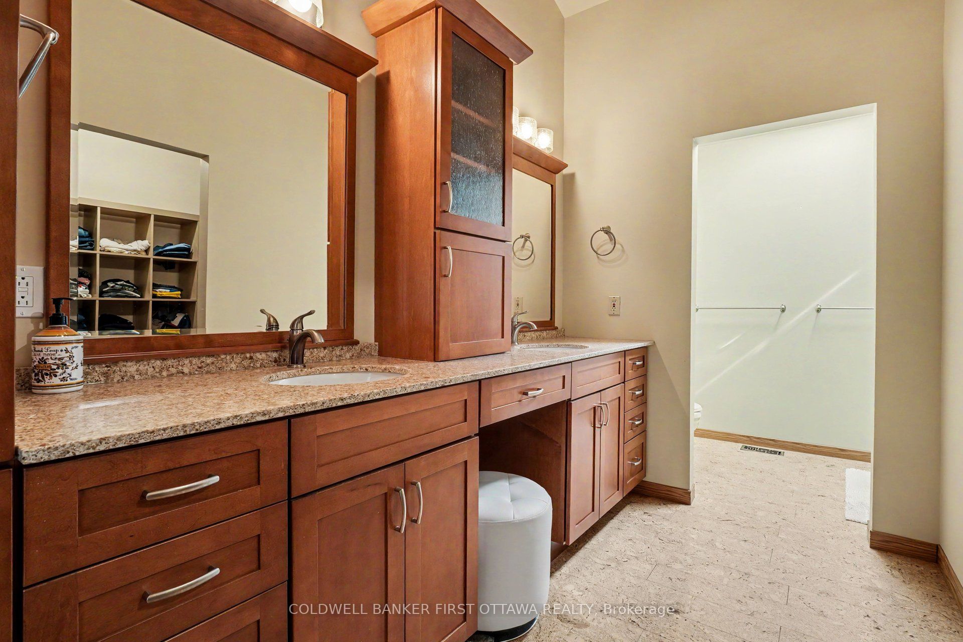 3842 Armitage Avenue Property Photo 29
