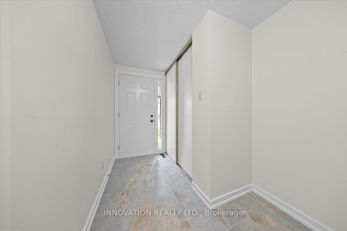 76 Esterlawn Private 2 Property Photo 2