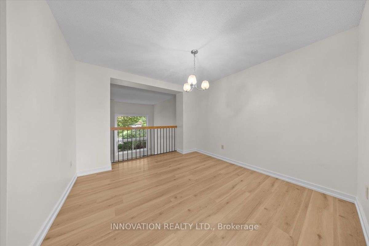 76 Esterlawn Private 2 Property Photo 8