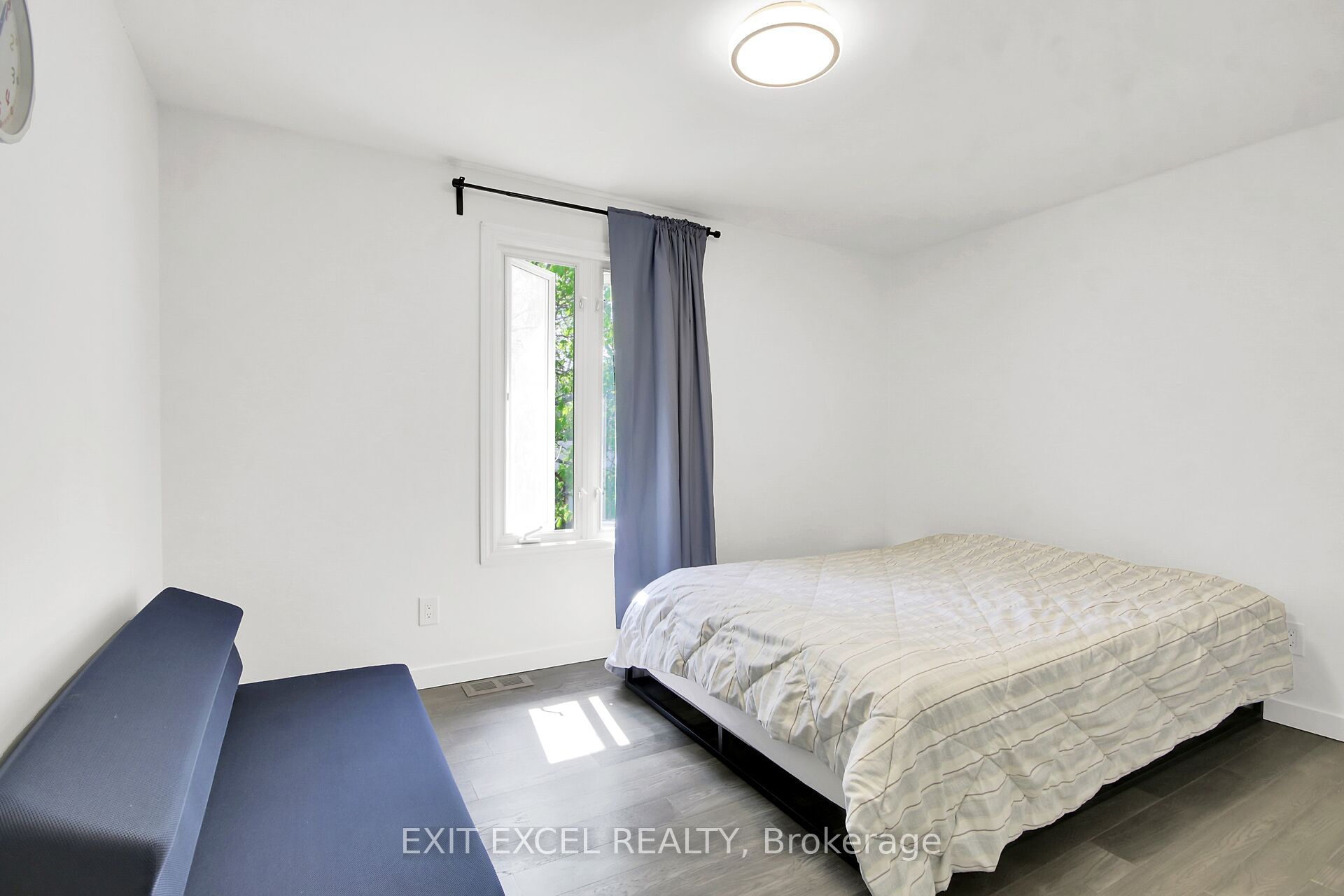 25 Uxbridge Crescent Property Photo 16