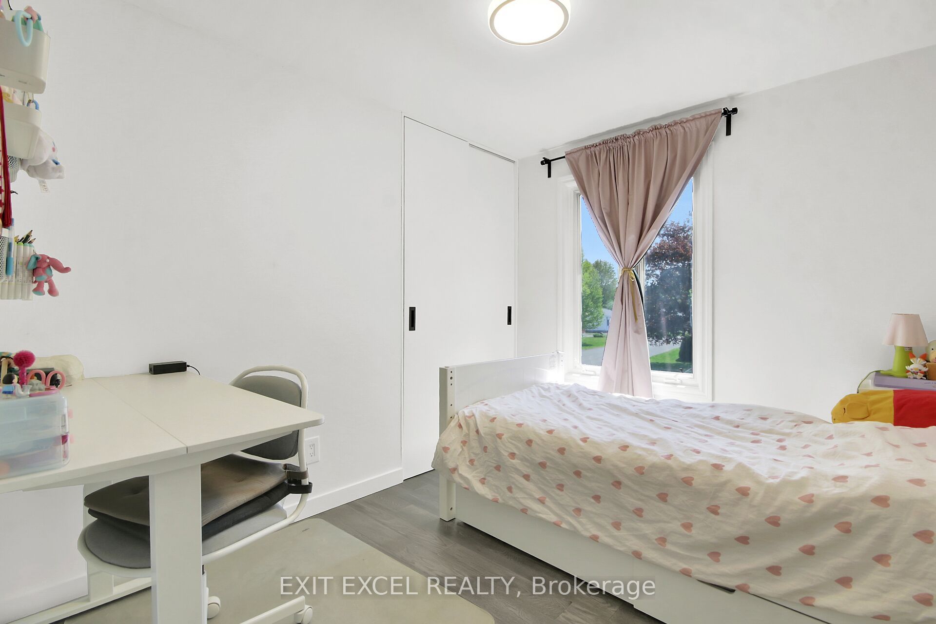 25 Uxbridge Crescent Property Photo 19