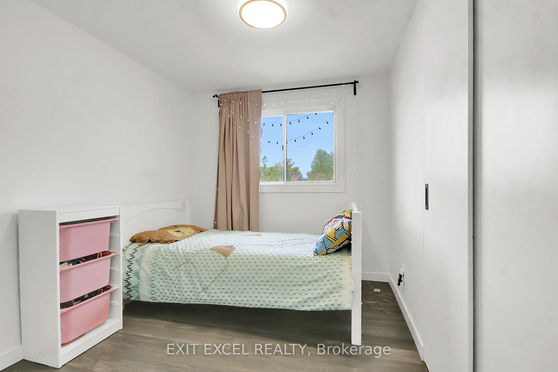 25 Uxbridge Crescent Property Photo 21