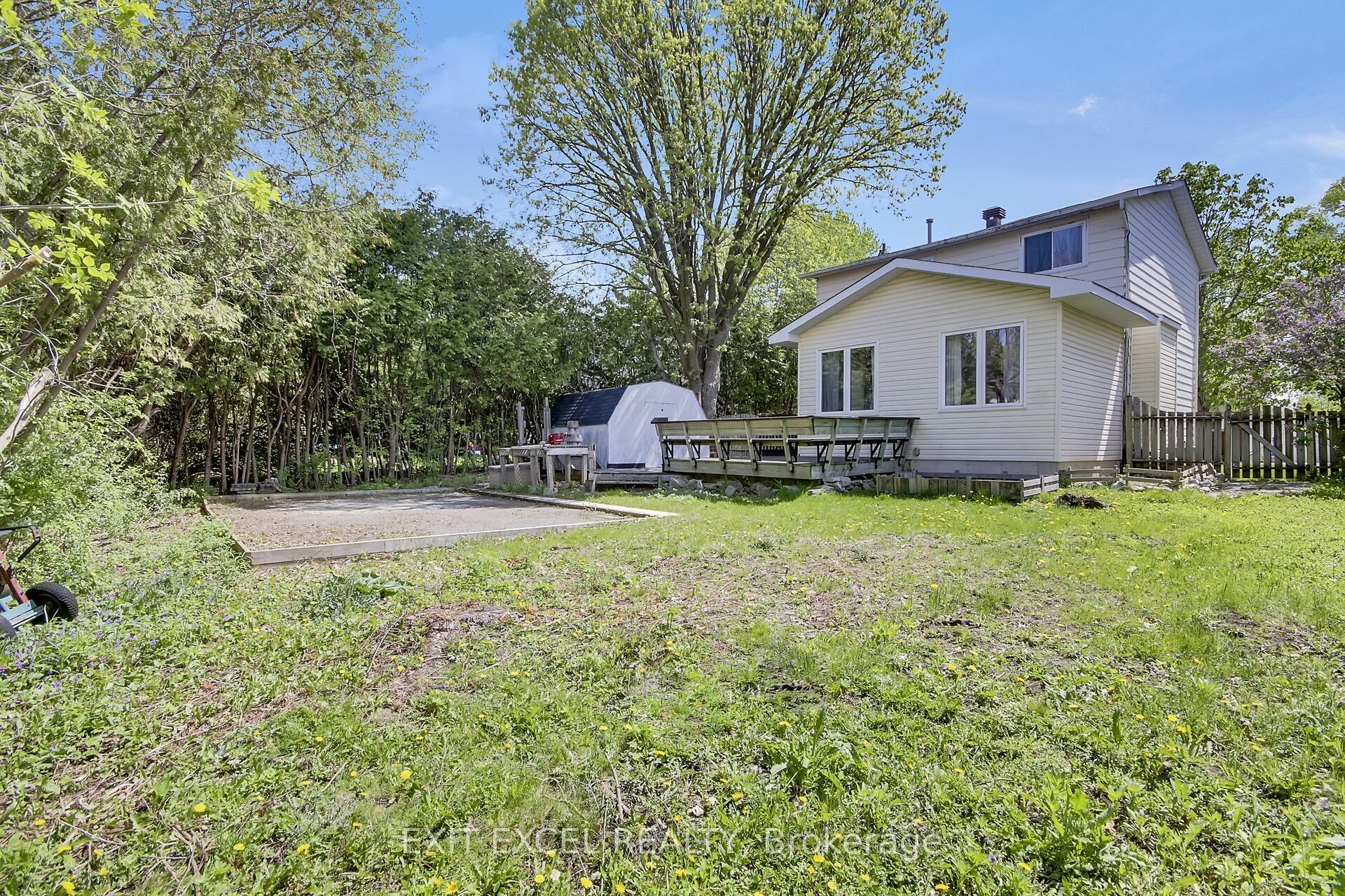25 Uxbridge Crescent Property Photo 33