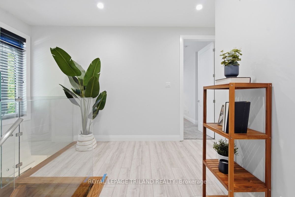 433 Hyde Park Road 4 Property Photo 19