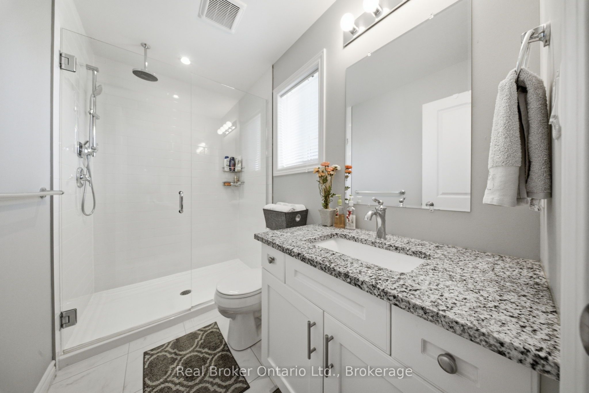 360 Dover Avenue Property Photo 21