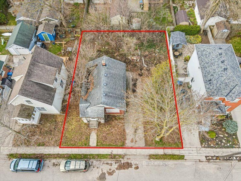 39 Menzie Avenue Property Photo 1