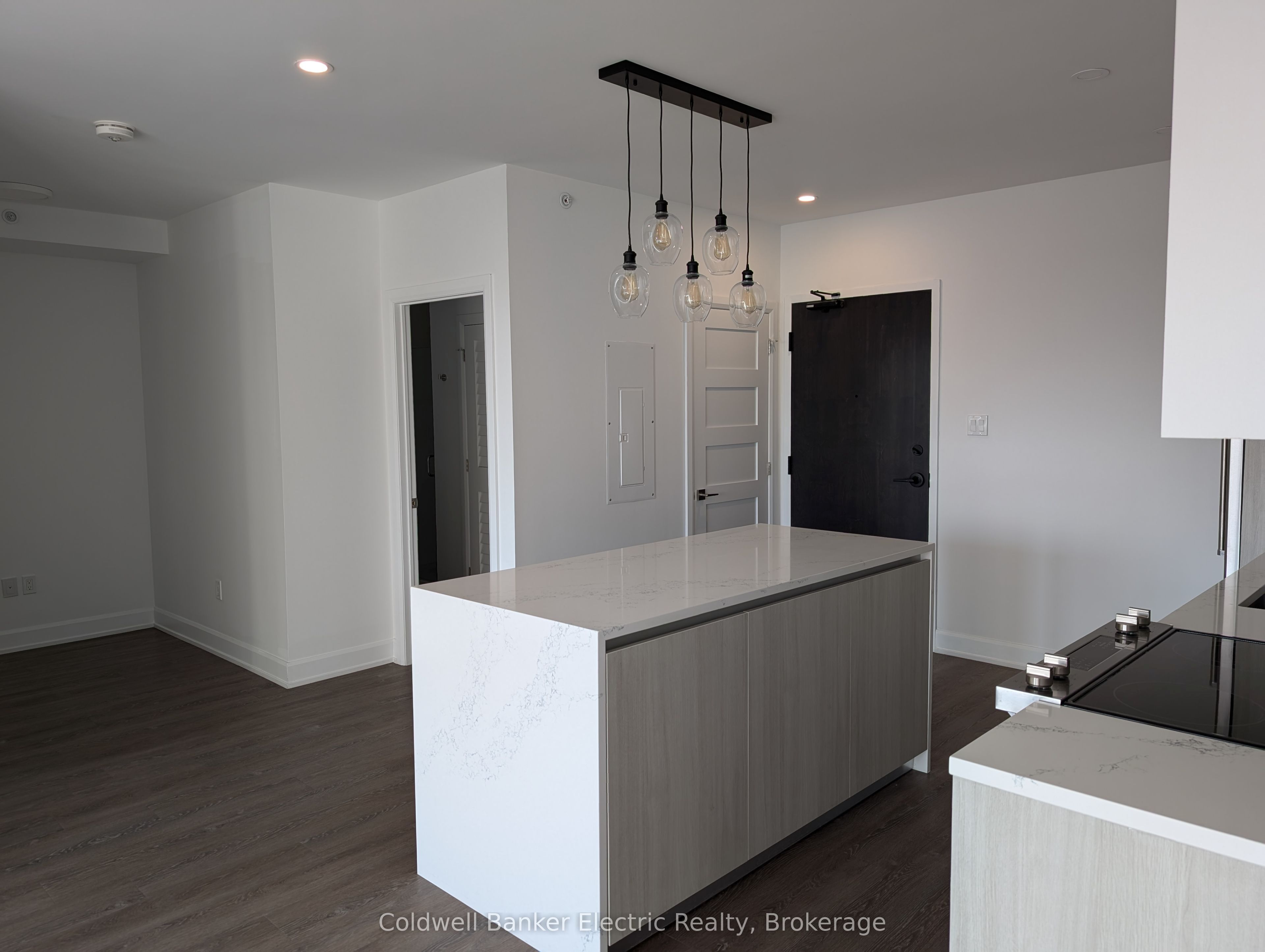 195 Hunter Street E 802 Property Photo 6