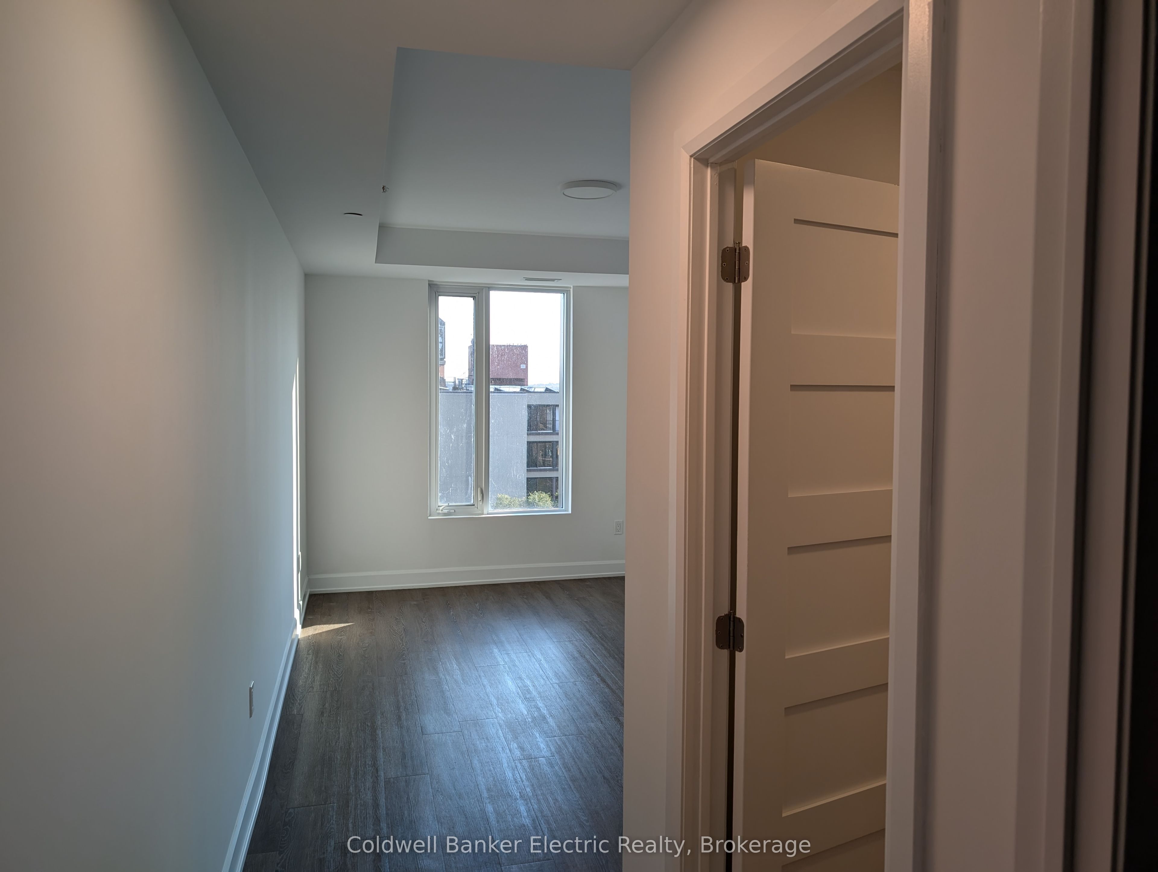 195 Hunter Street E 802 Property Photo 10