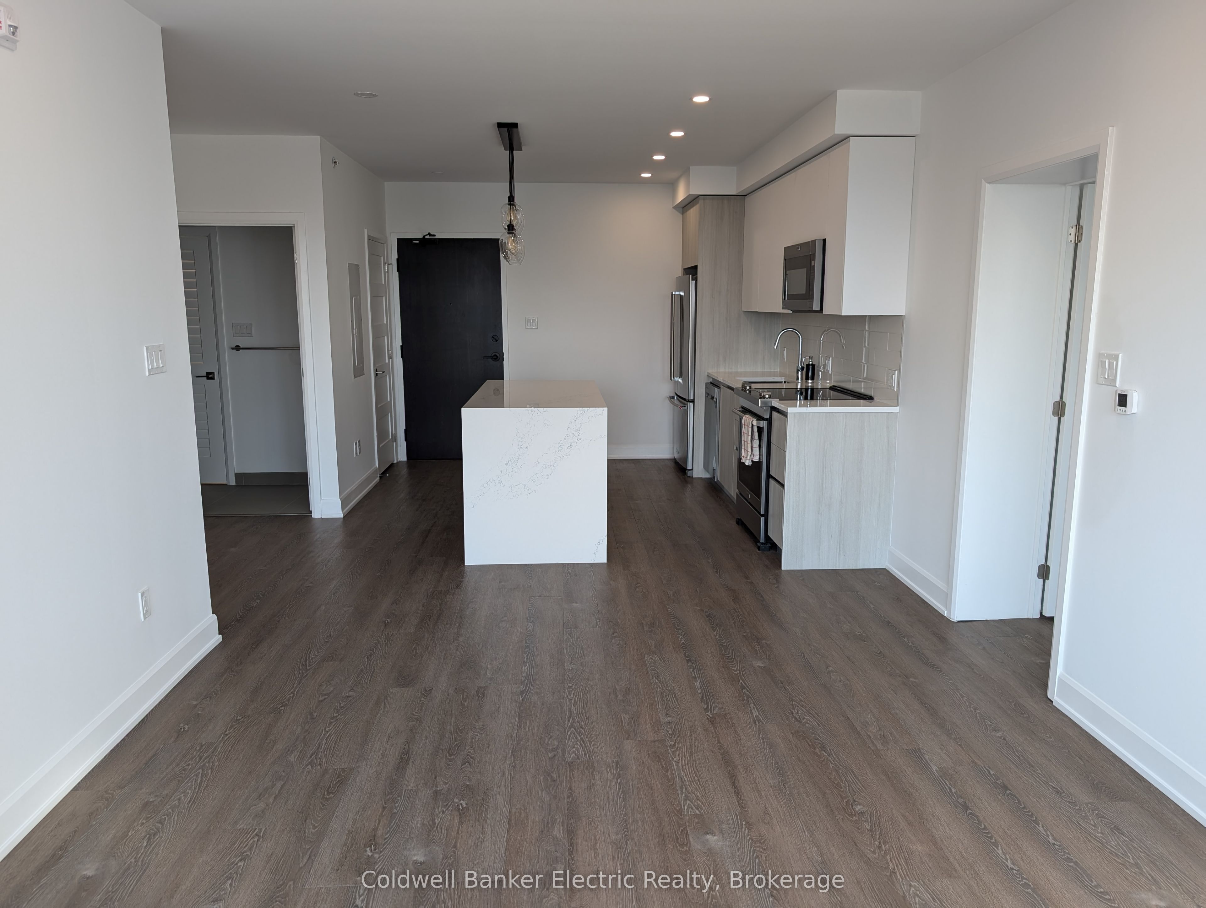 195 Hunter Street E 802 Property Photo 17