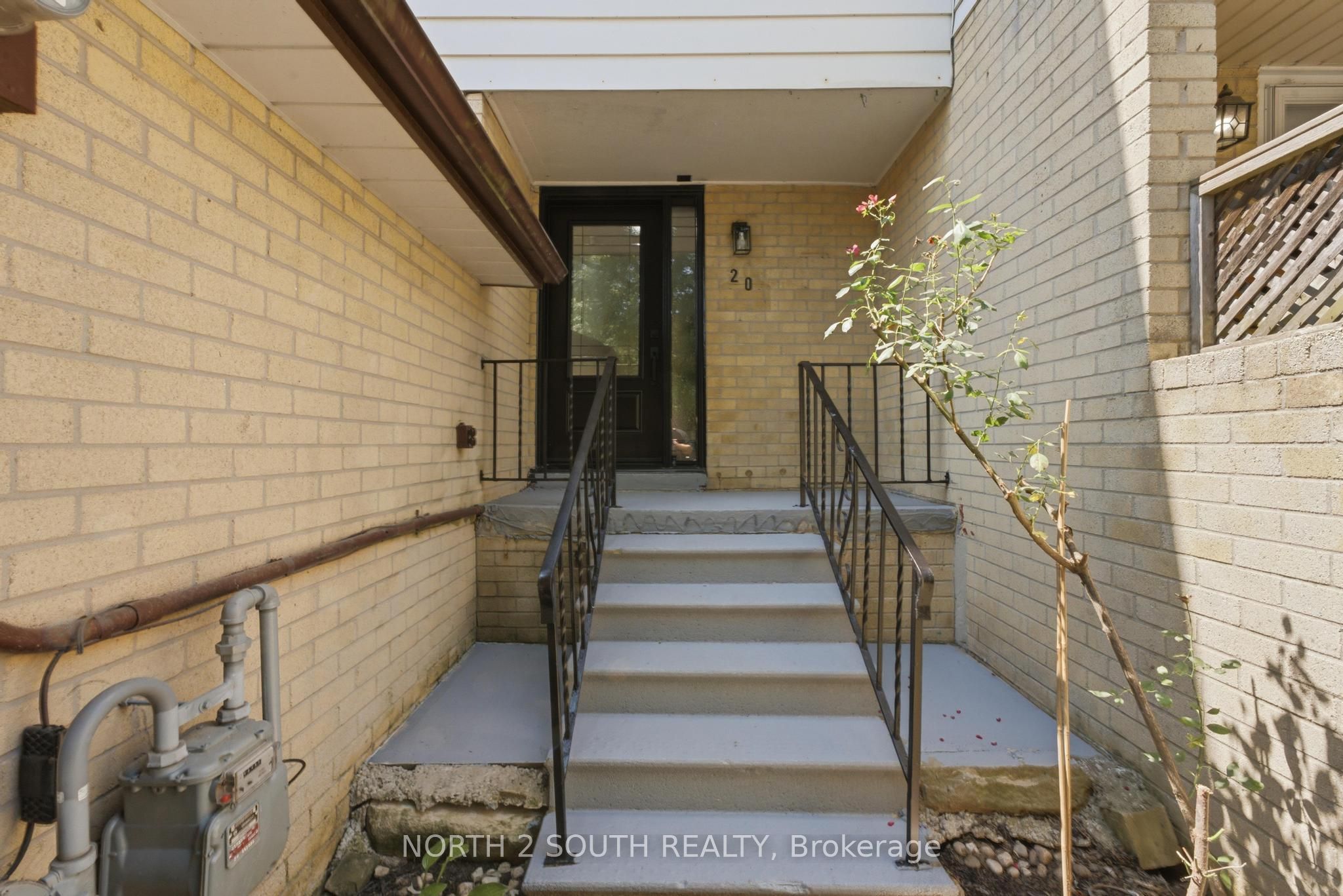 20 Gledhill Crescent Property Photo 3