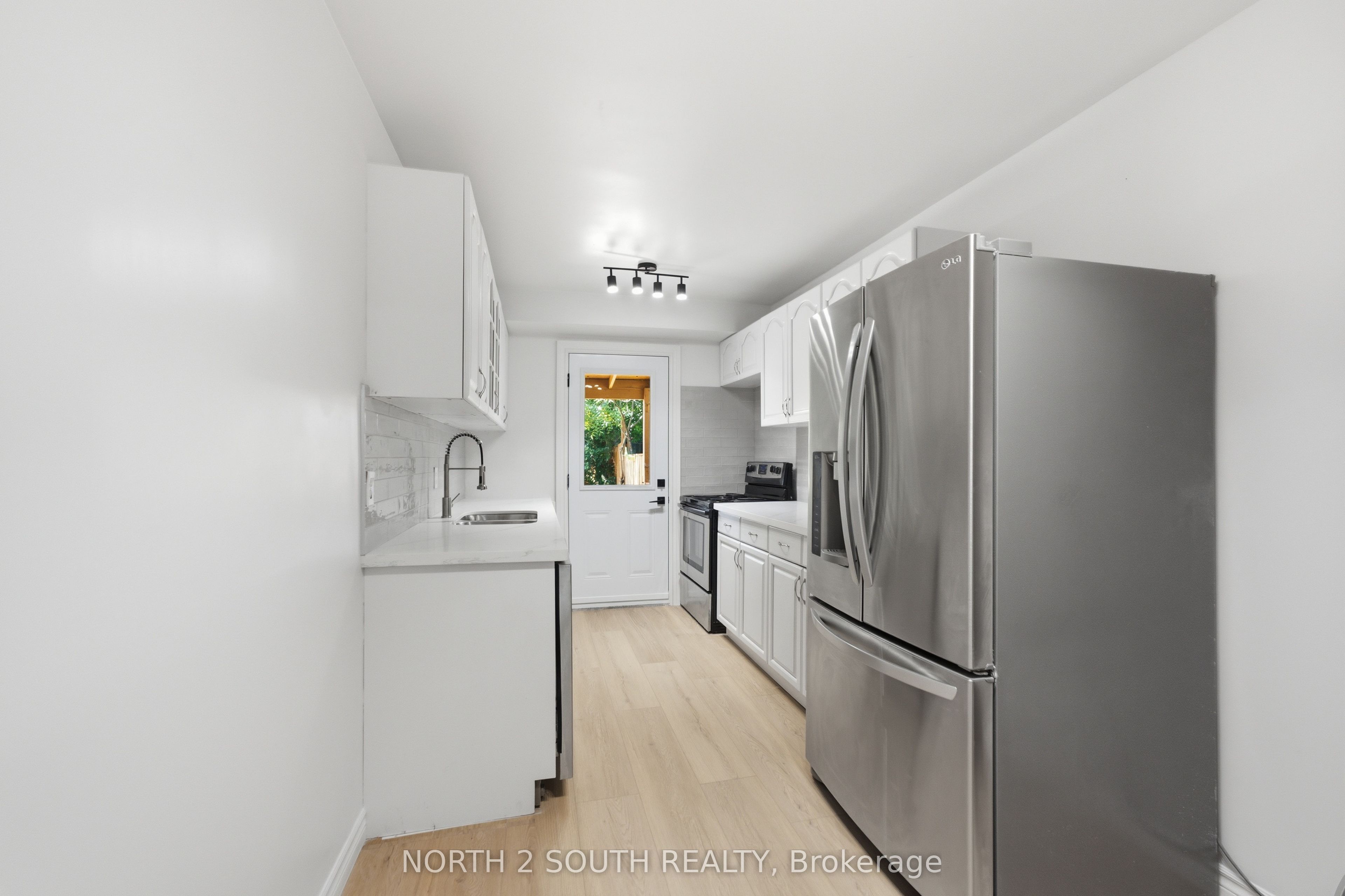 20 Gledhill Crescent Property Photo 6