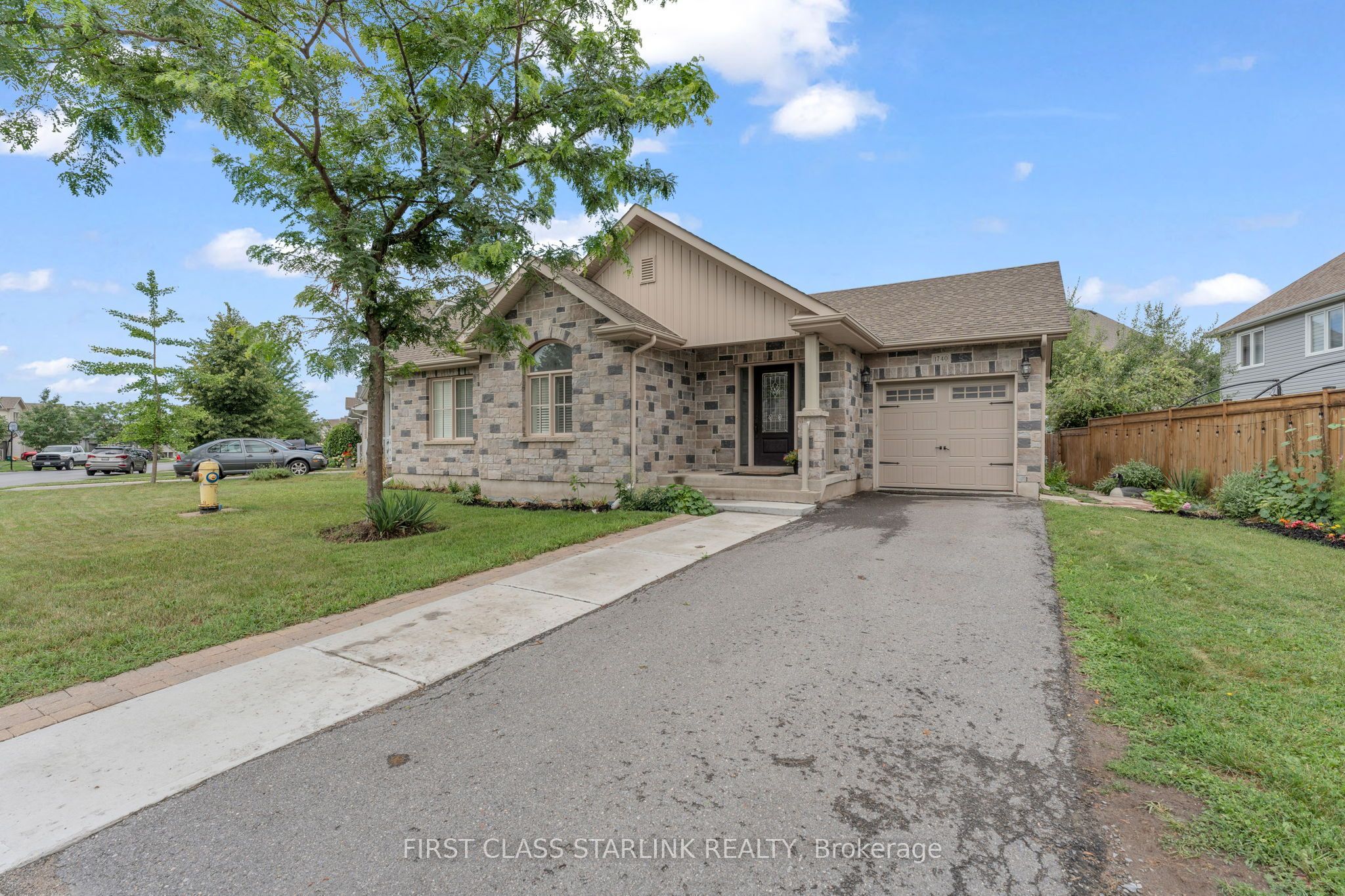 1740 Reginald Bart Drive Property Photo 2