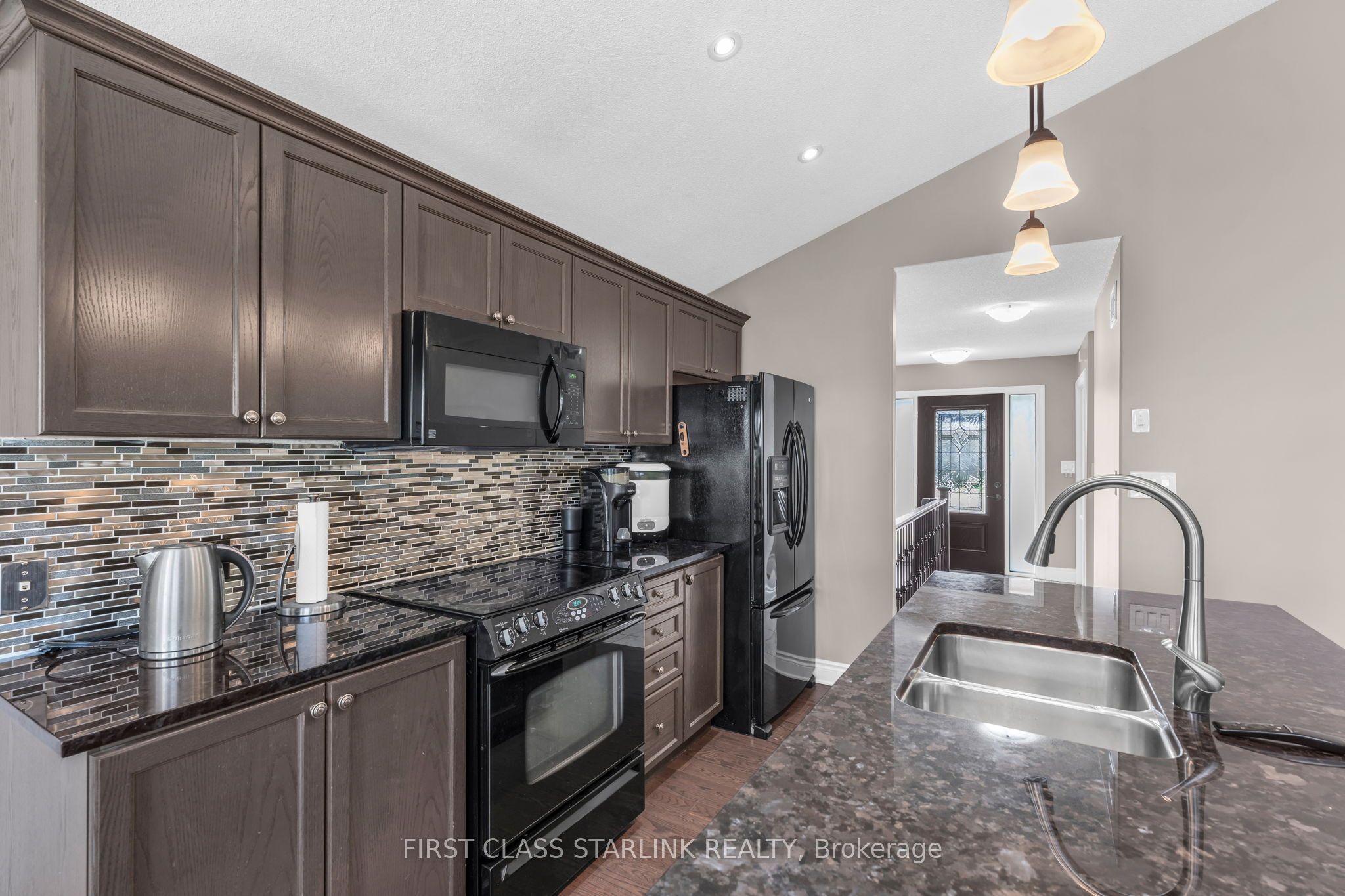 1740 Reginald Bart Drive Property Photo 6