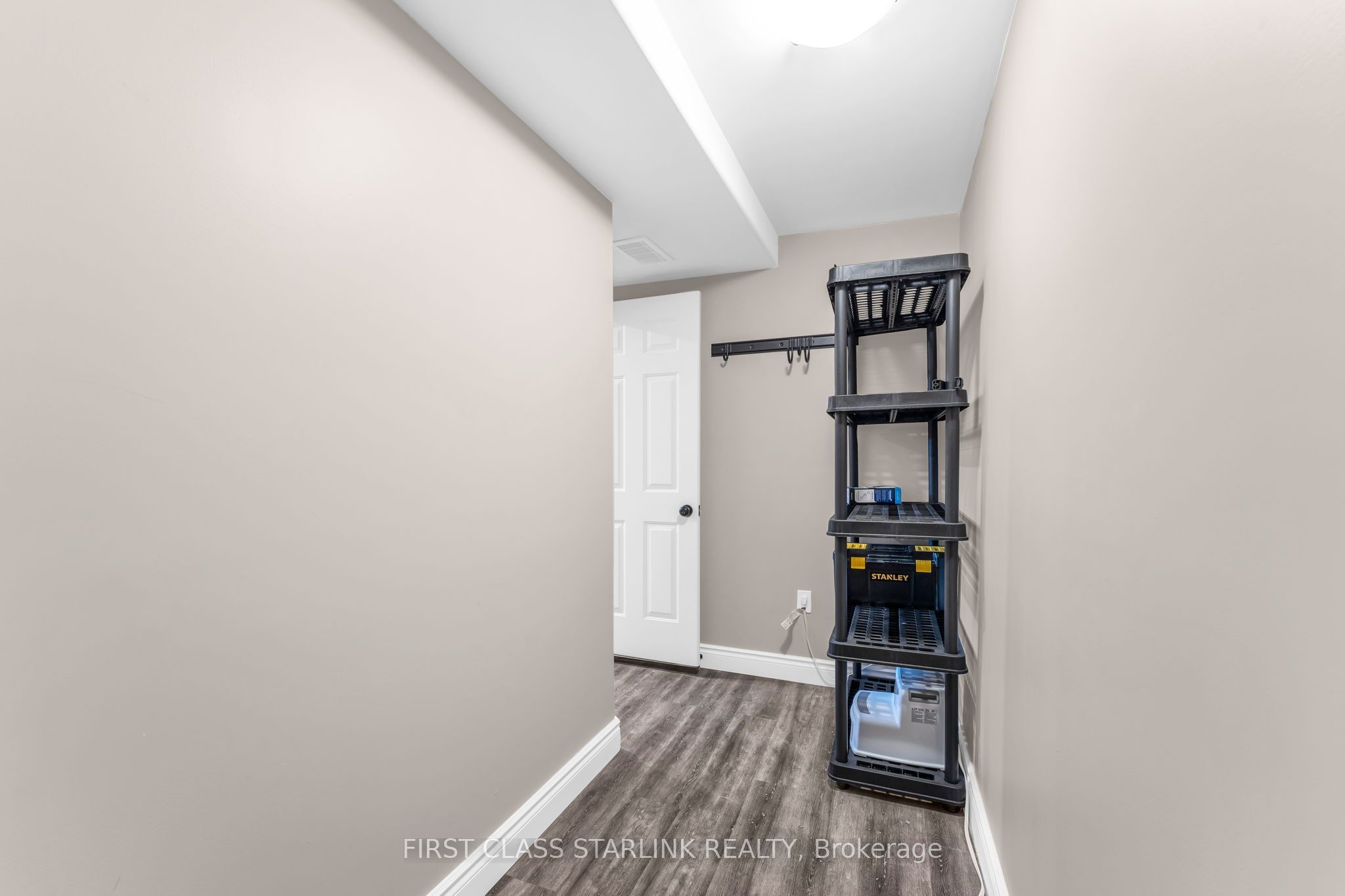 1740 Reginald Bart Drive Property Photo 33