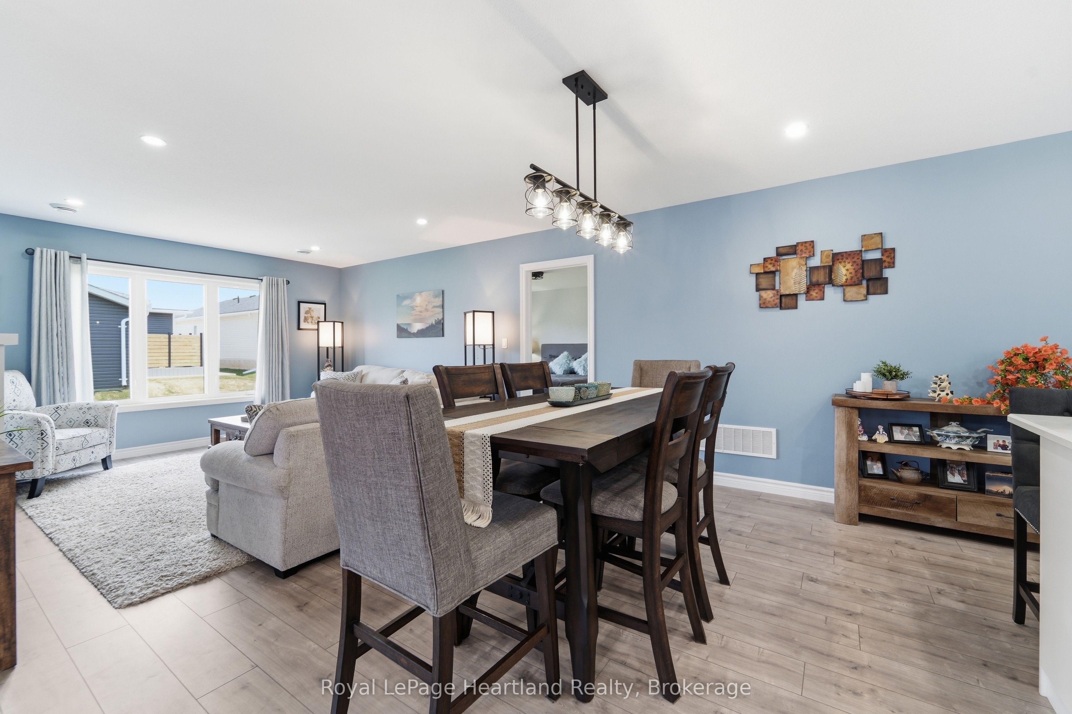 237 Lake Breeze Drive Property Photo 8