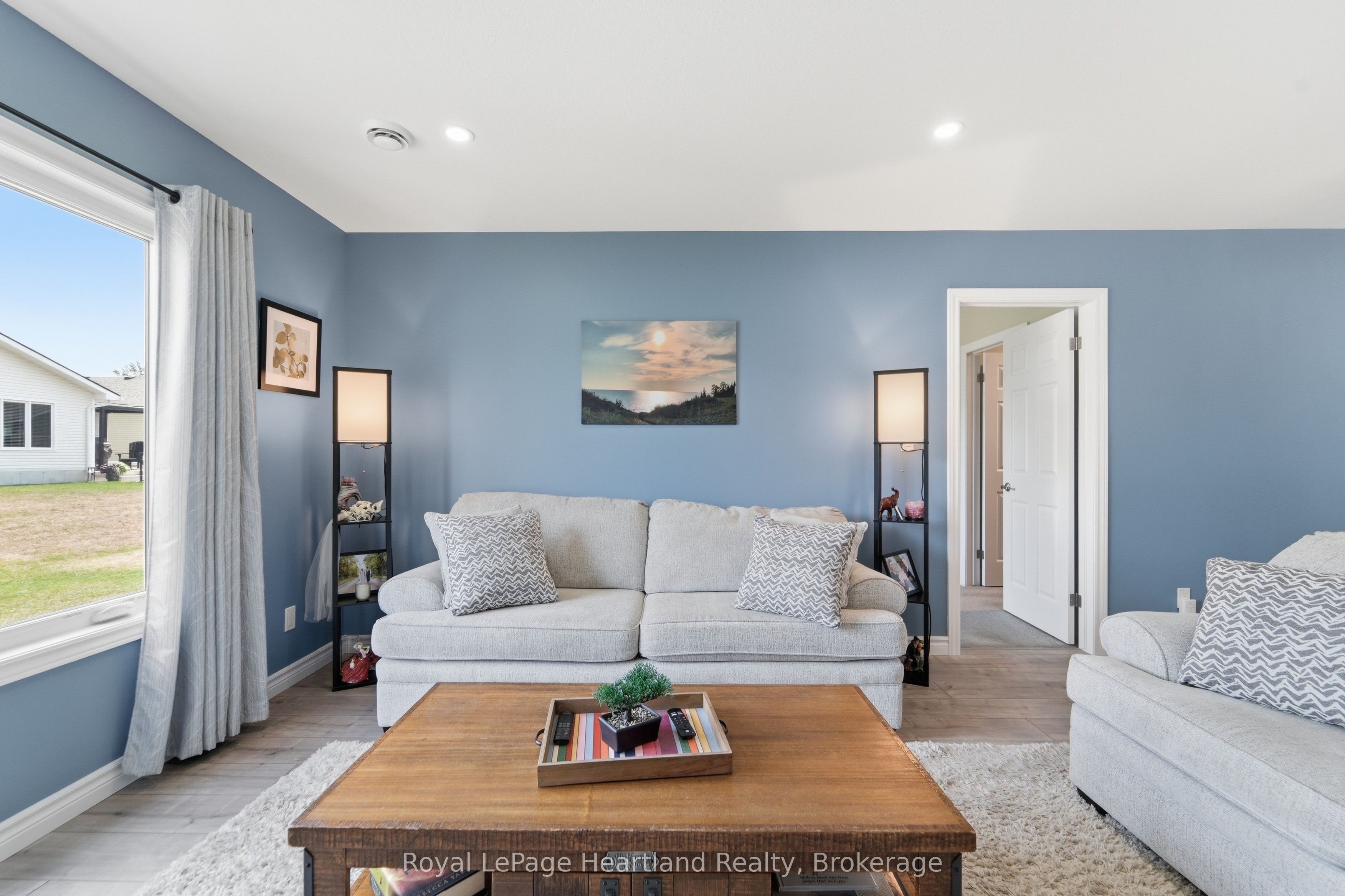 237 Lake Breeze Drive Property Photo 14
