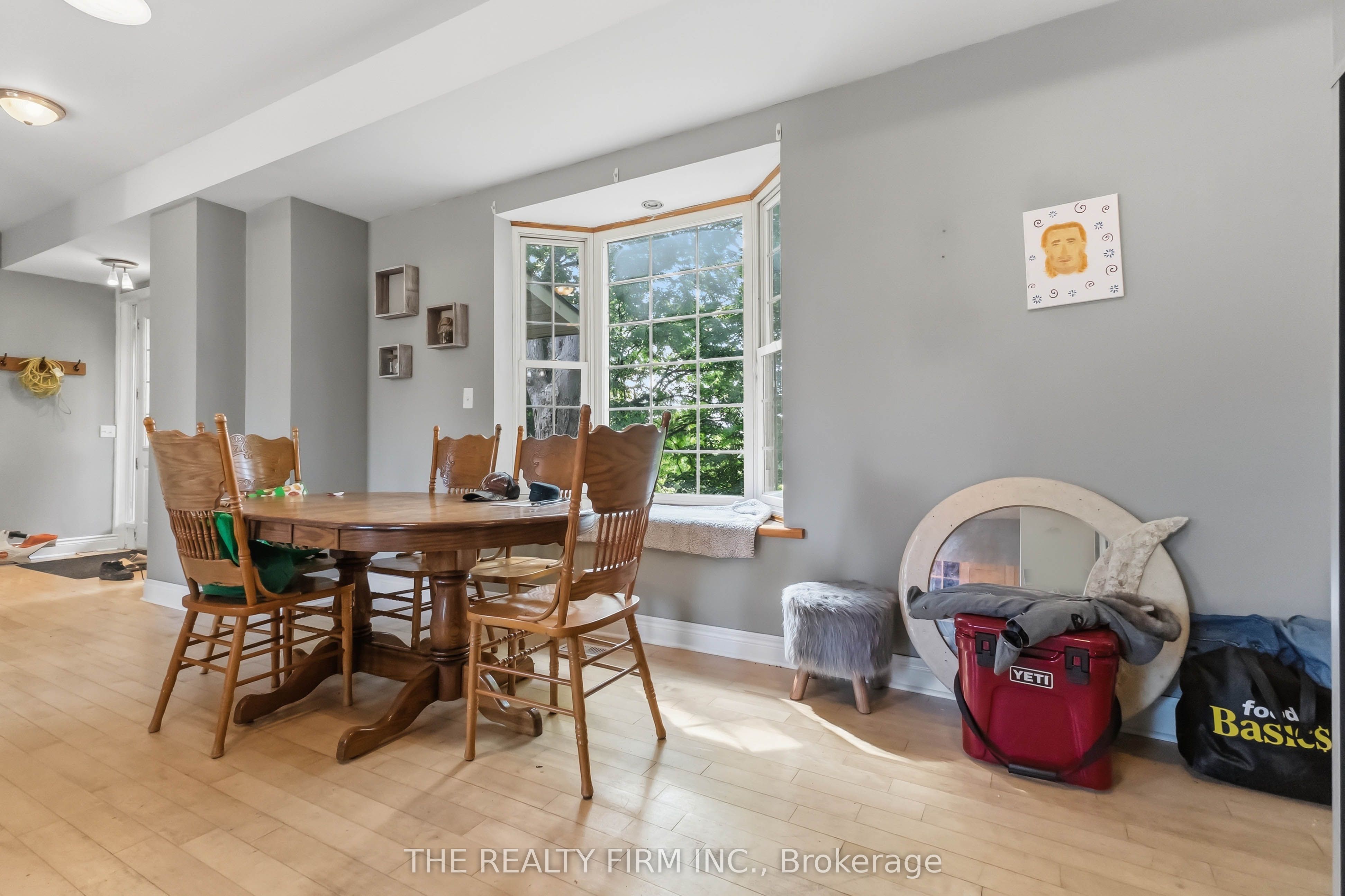 340 Riverside Drive Property Photo 7