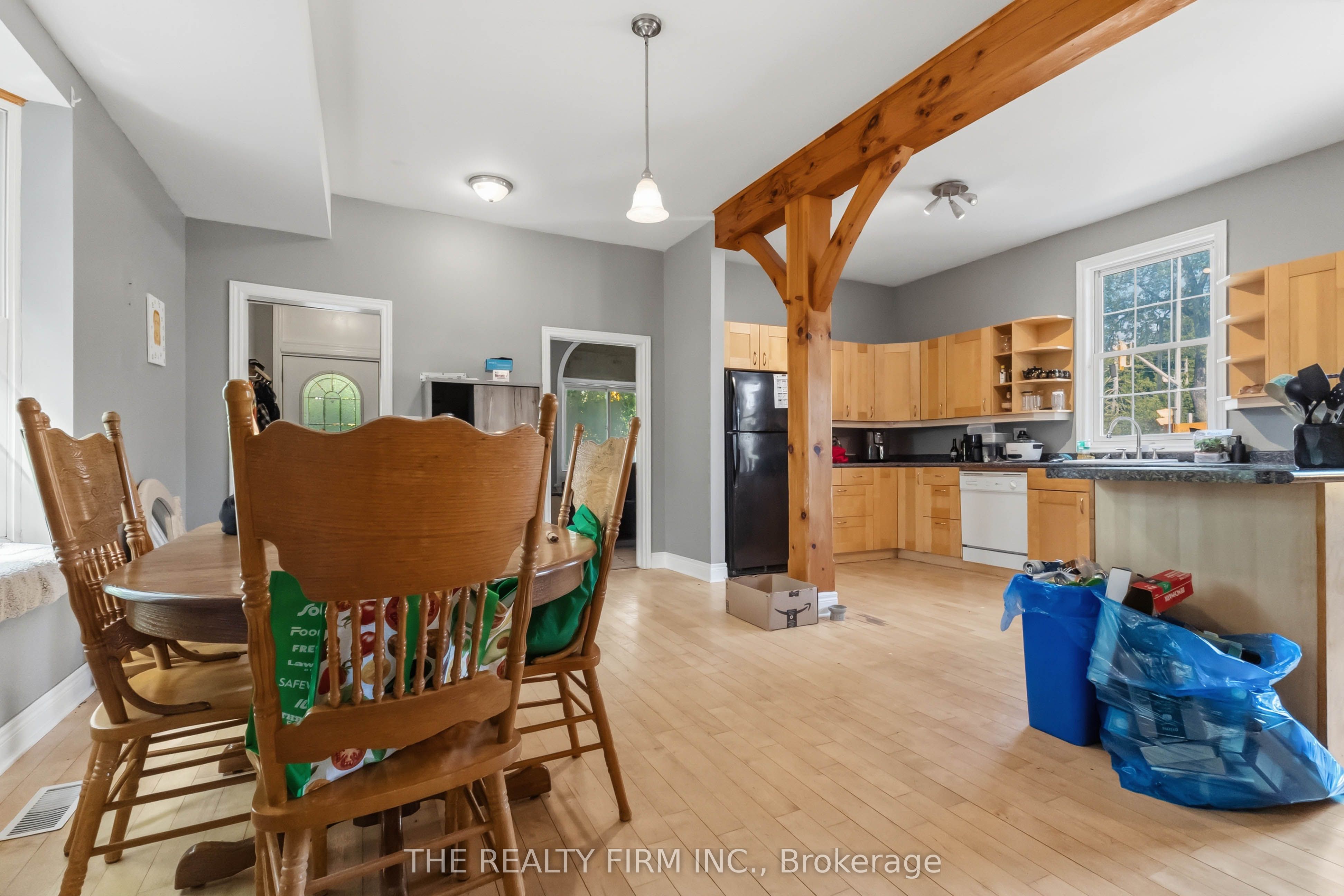 340 Riverside Drive Property Photo 9