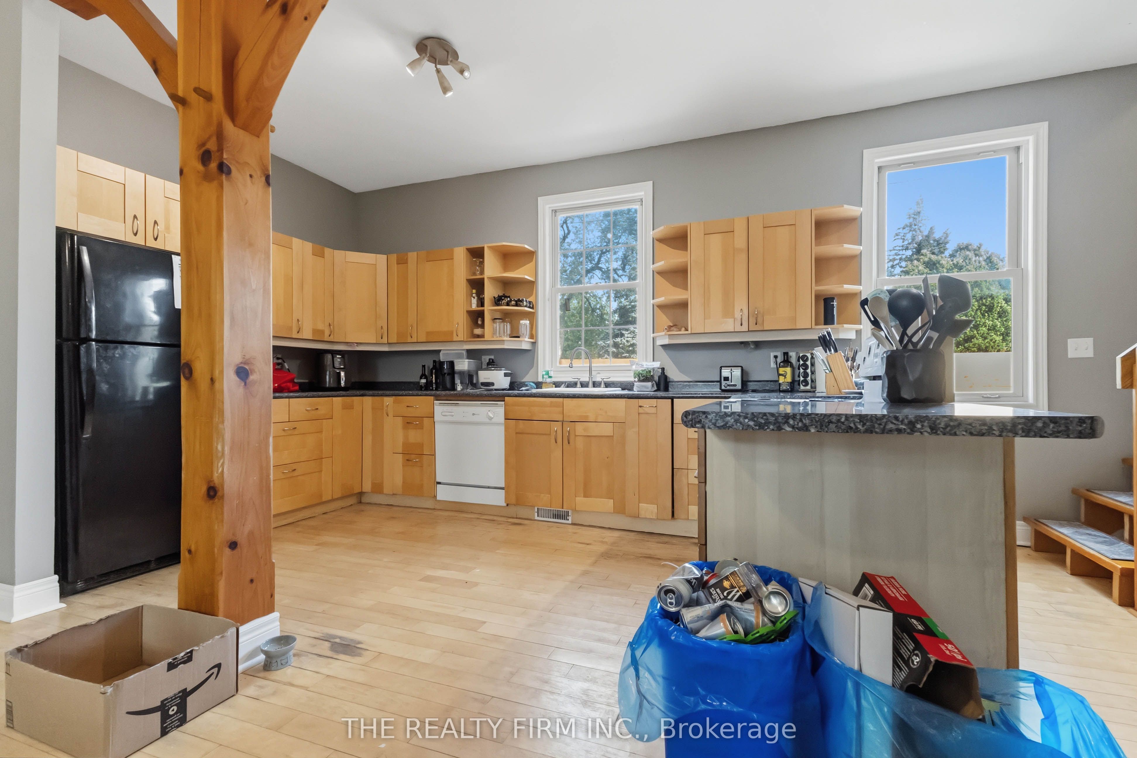 340 Riverside Drive Property Photo 10