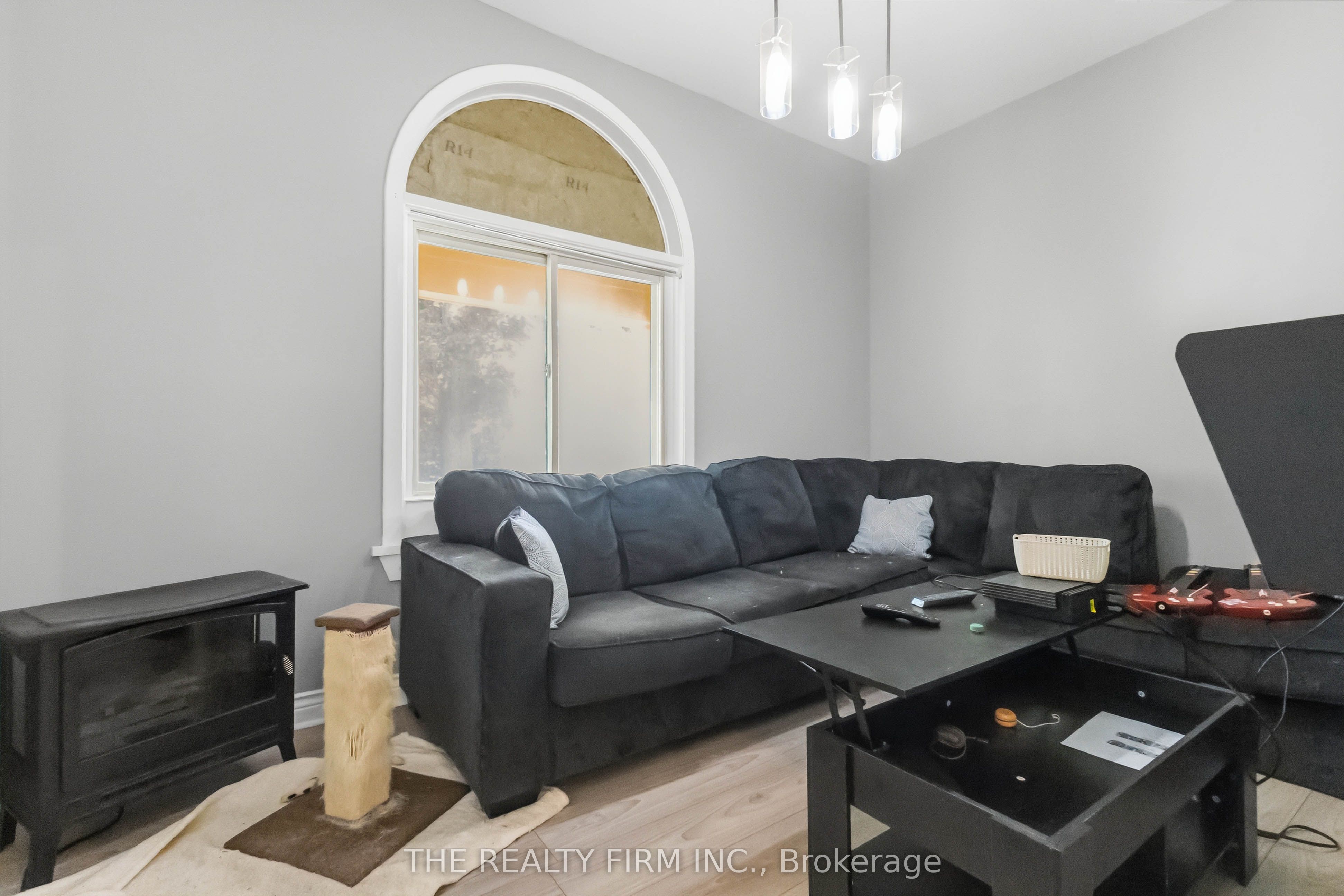 340 Riverside Drive Property Photo 15